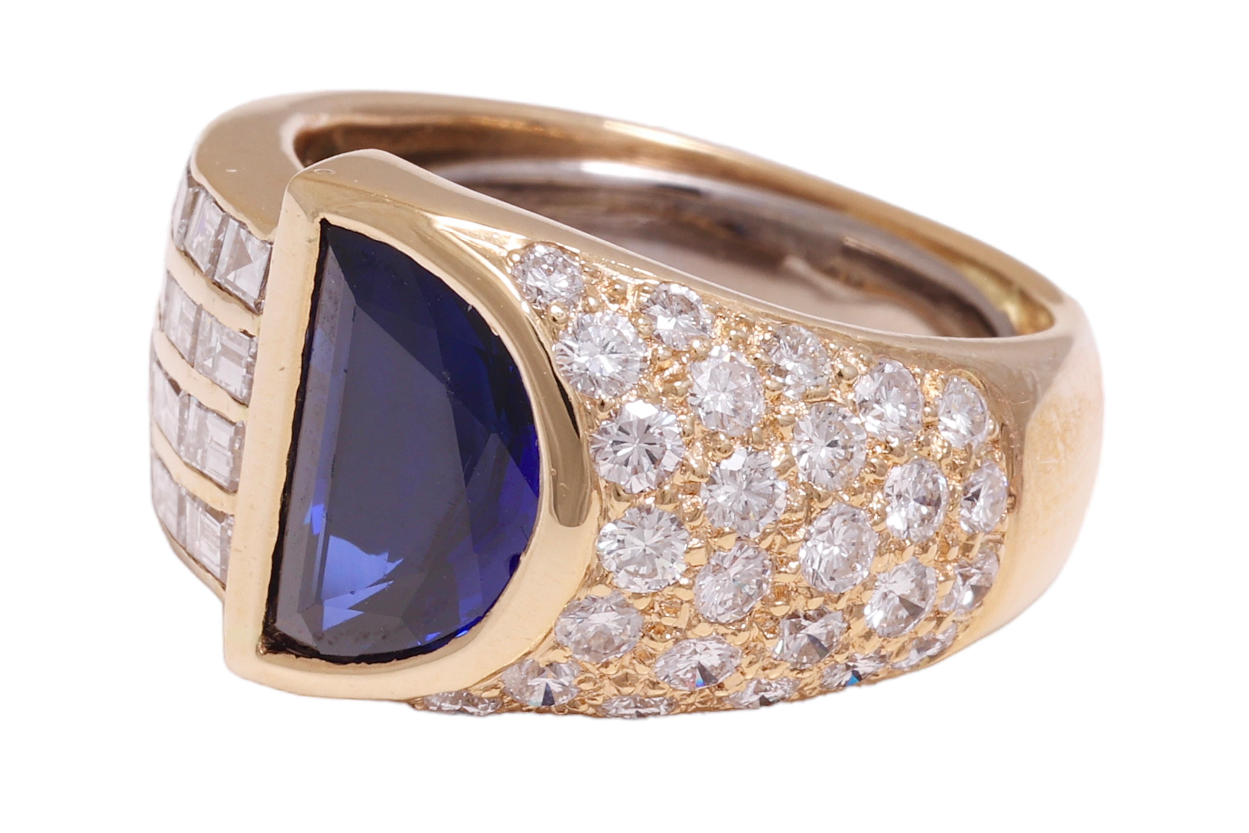 Women's or Men's 18 kt. Gold Adler Genèva Set Necklace & Ring Sapphire, Diam, Estate Sultan Oman  For Sale
