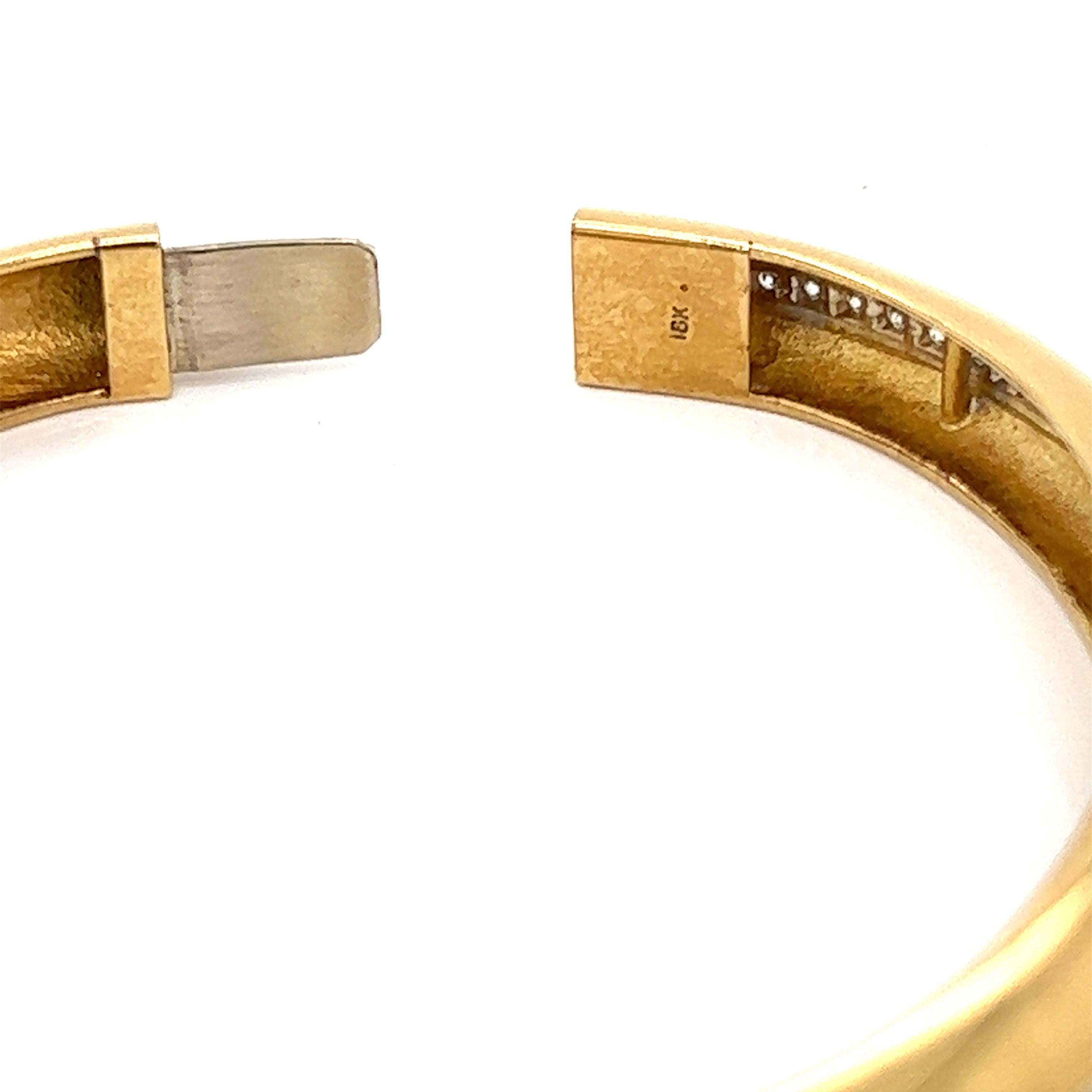 Round Cut 18 Kt Gold and Diamond Bangle Bracelet