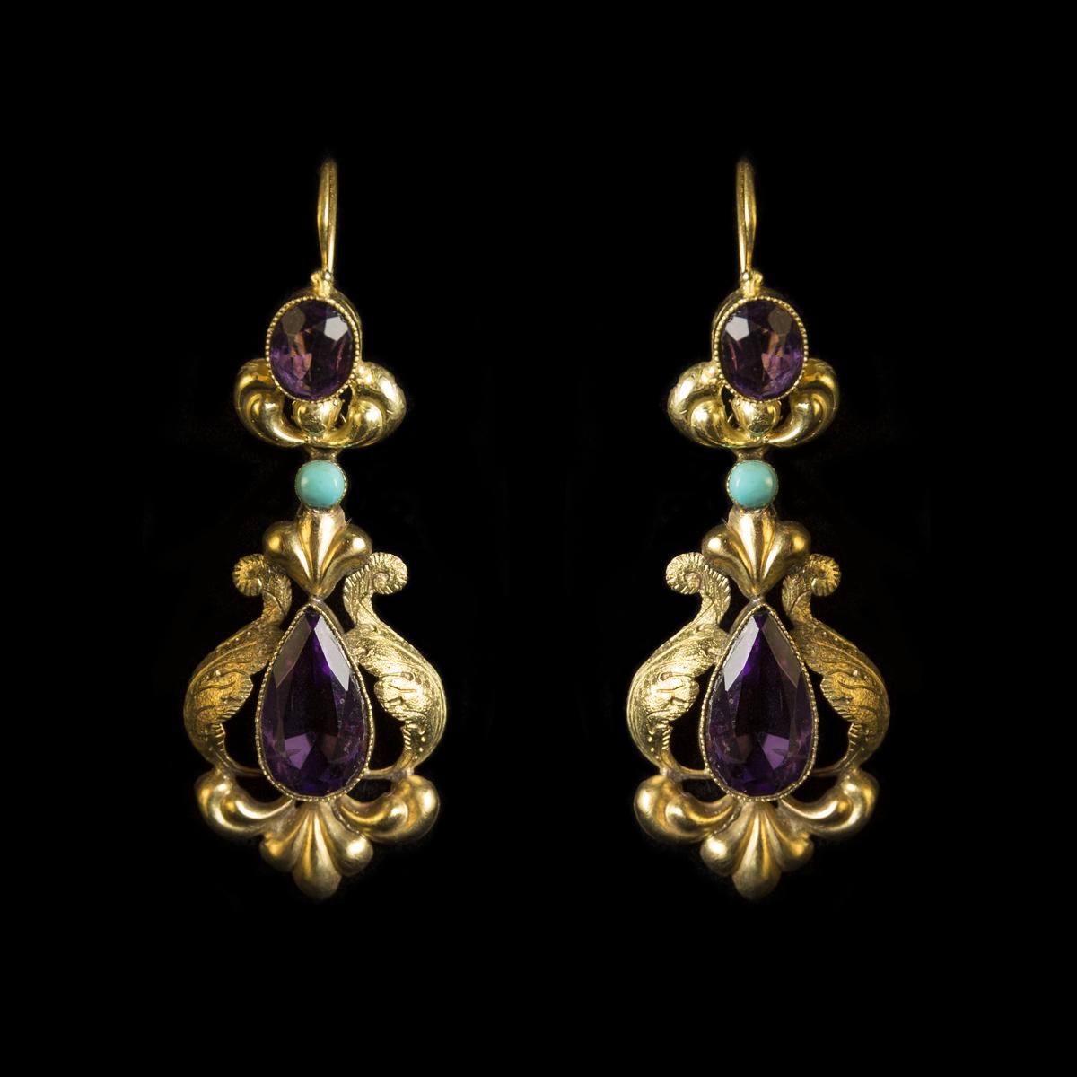 18 Kt Gold Antique Earrings with Amethysts and Turquoise, Sicily, Early 1900s In Excellent Condition For Sale In roma, IT