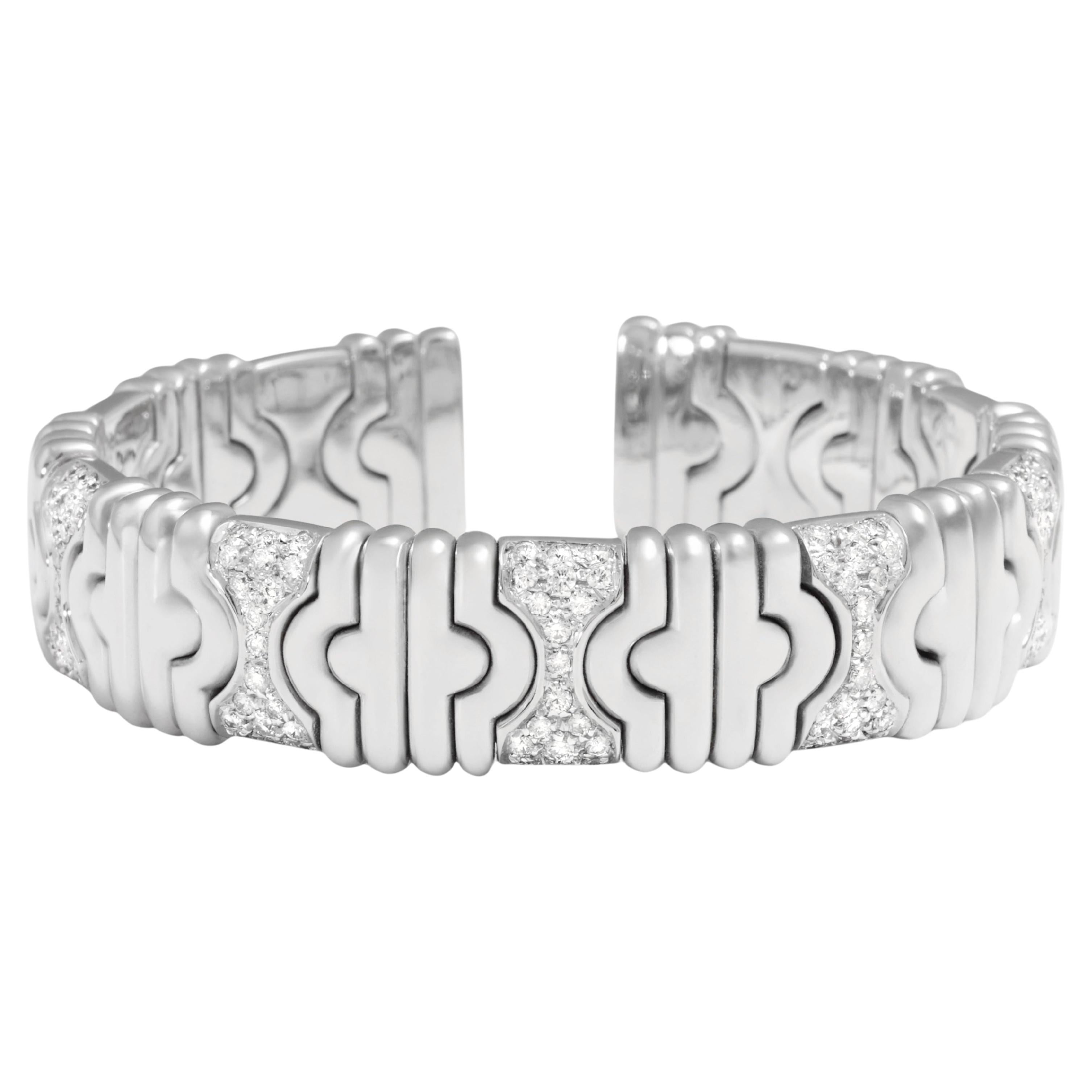 18 Kt Gold & Brilliant Cut Diamonds Flexible Bangle Bracelet