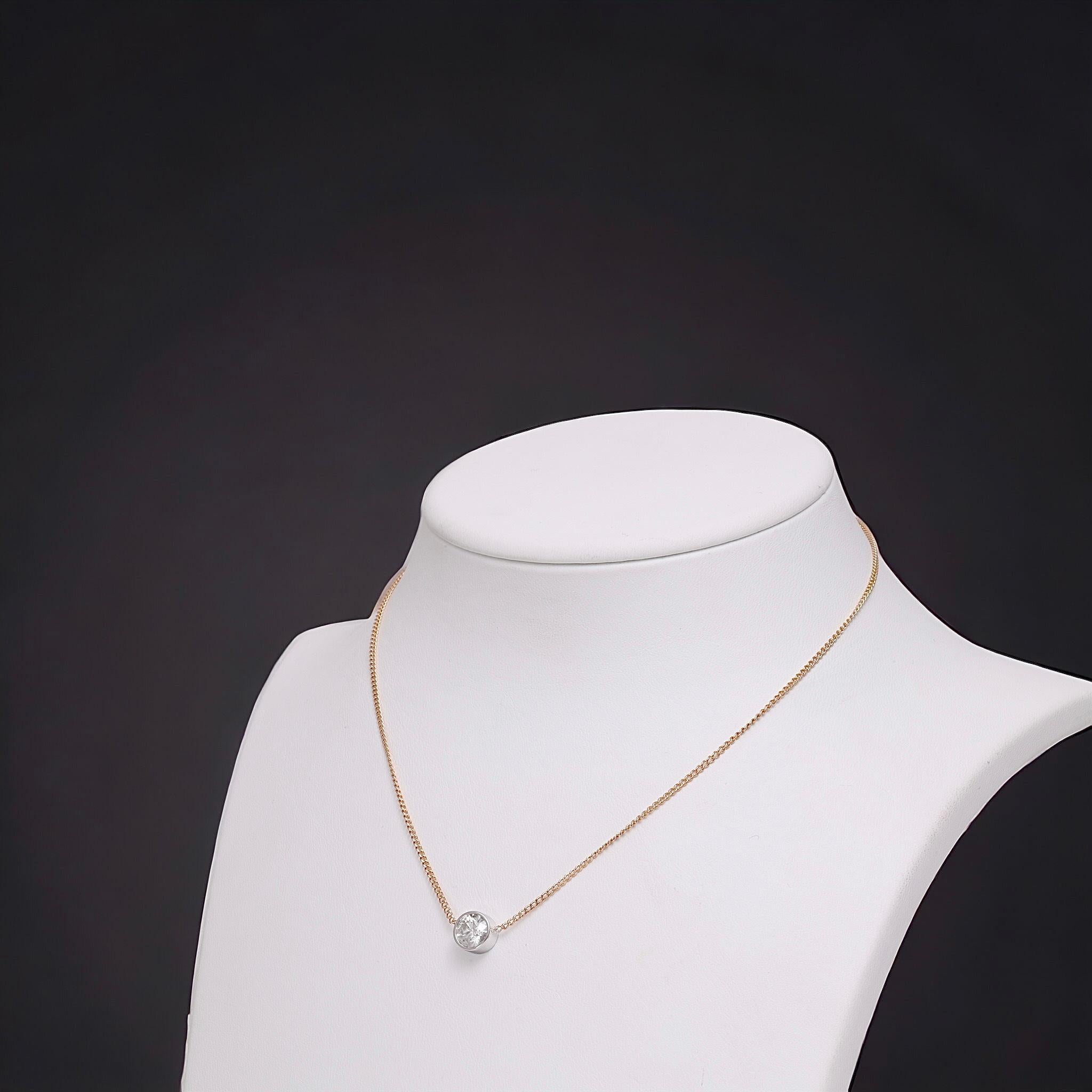 IGi Certified 18 kt. Gold Diamond Pendant Choker Necklace with 1.06 ct. Diamond For Sale 4