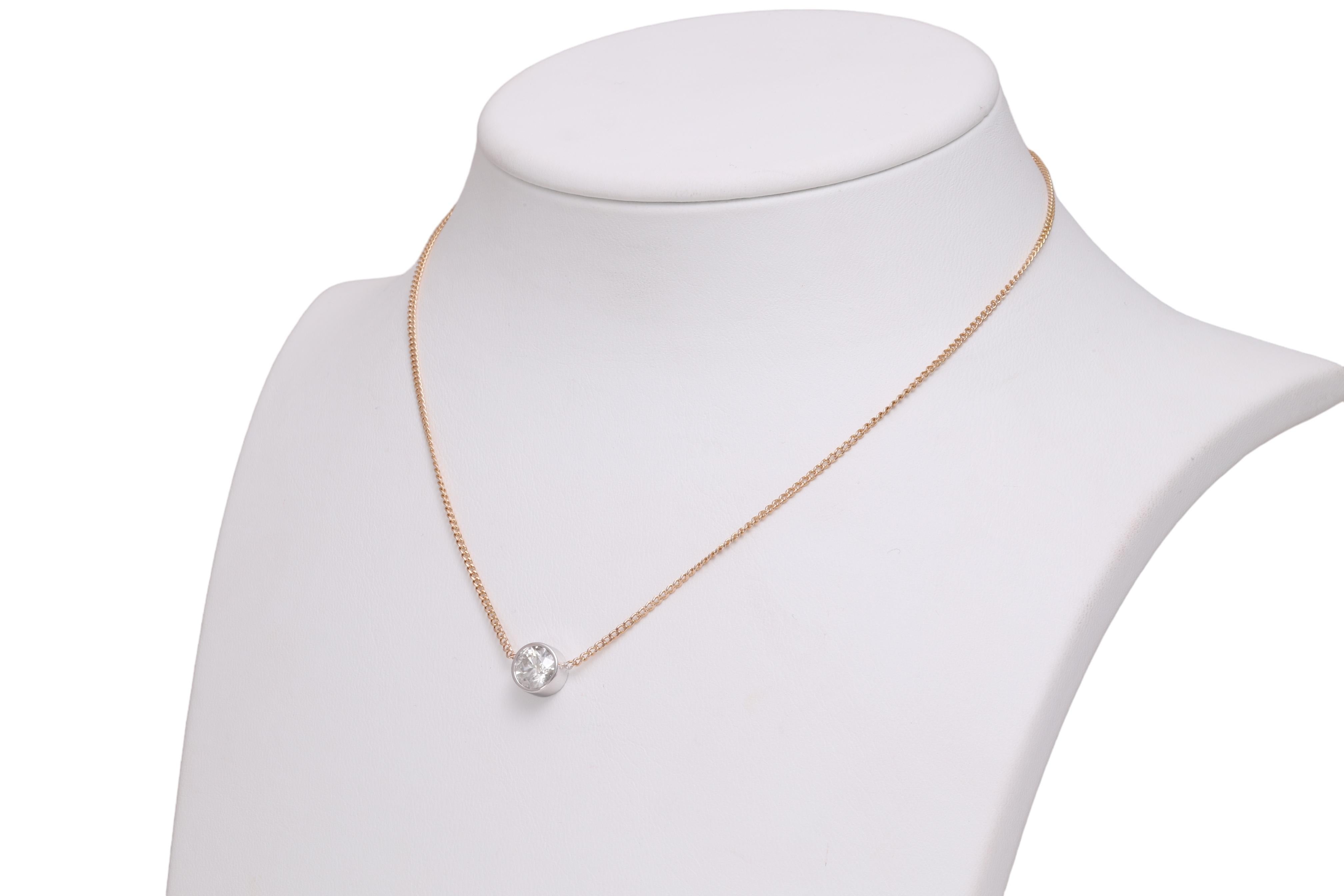Brilliant Cut IGi Certified 18 kt. Gold Diamond Pendant Choker Necklace with 1.06 ct. Diamond For Sale