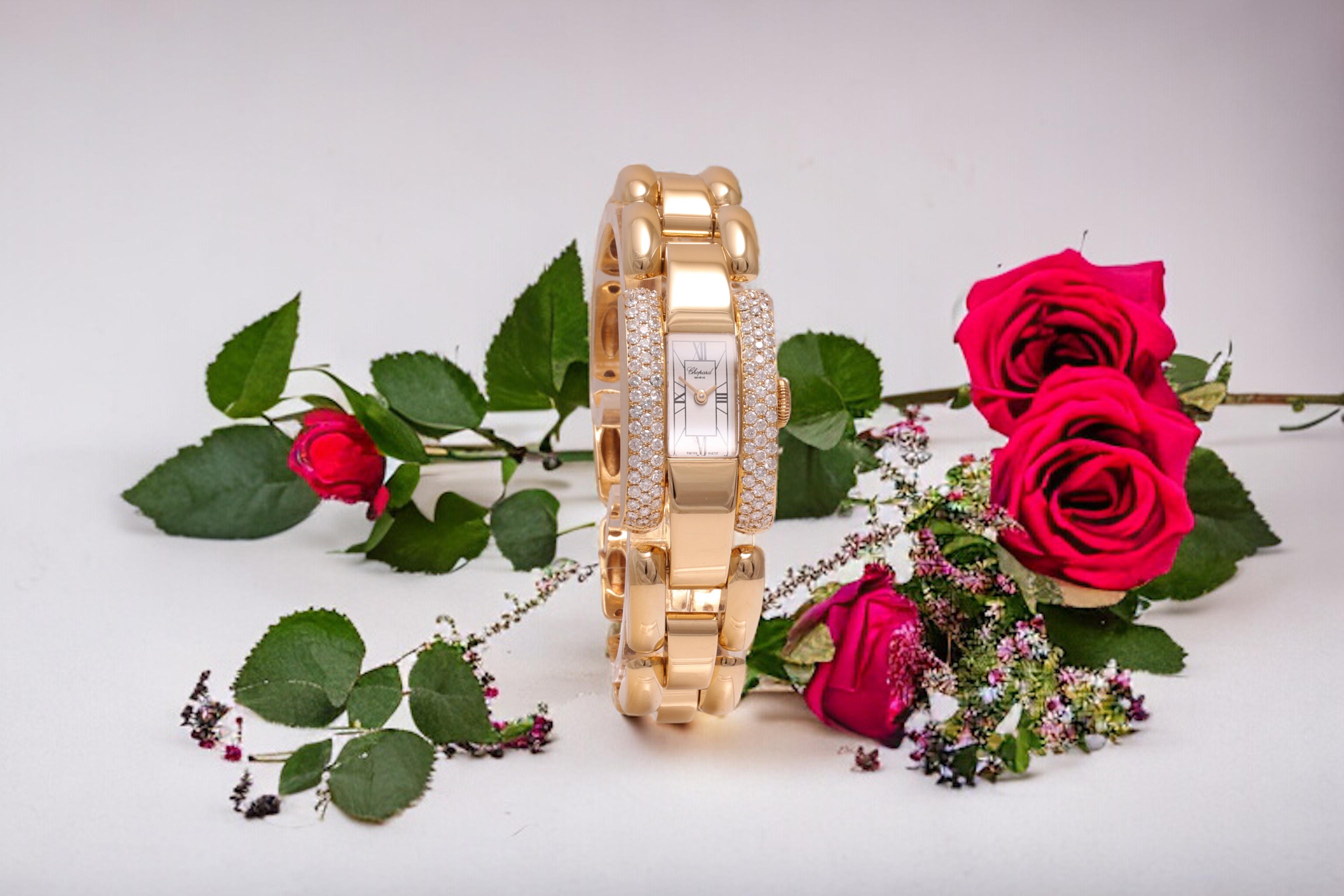 18 Kt. Montre-bracelet en or et diamants Chopard La Strada en vente 10