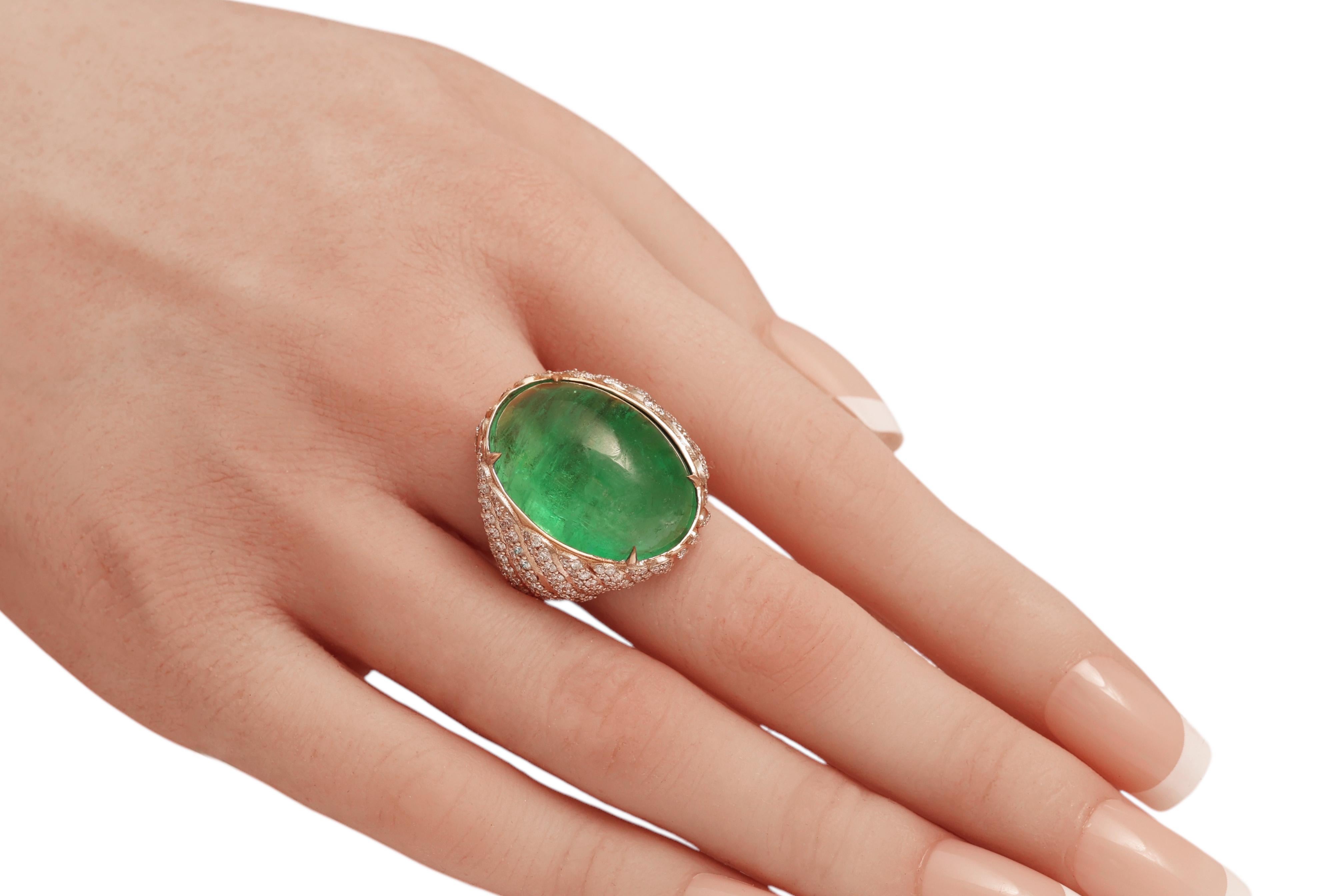 18 Kt Gold, Smaragd 24 Karat Cabochon & 3 Karat Diamant Ring im Angebot 8