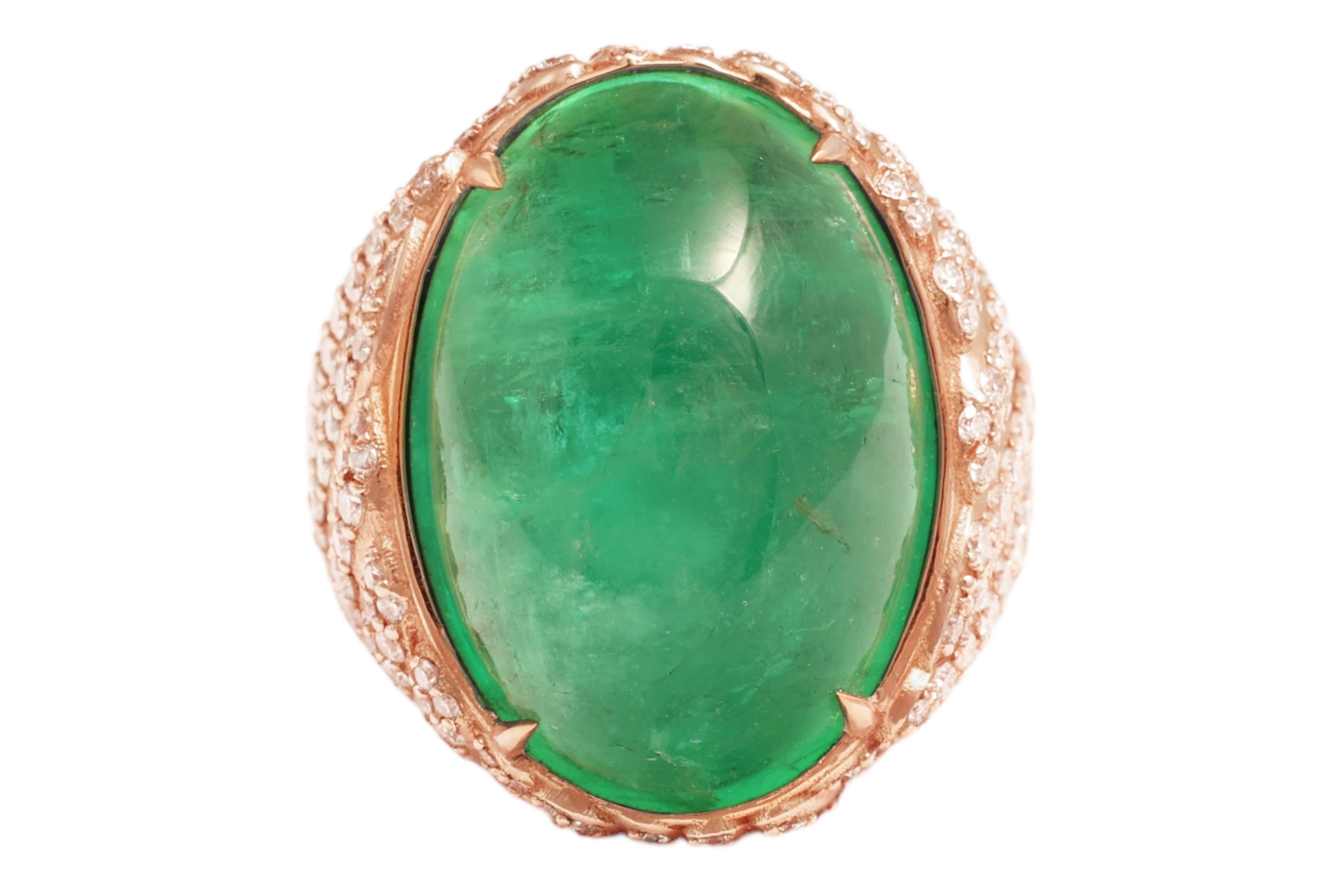 18 Kt Gold, Smaragd 24 Karat Cabochon & 3 Karat Diamant Ring

Erstaunlicher Ring mit riesigem 24,52 Karat Smaragd Cabochon & 3 Karat Diamanten im Brillantschliff