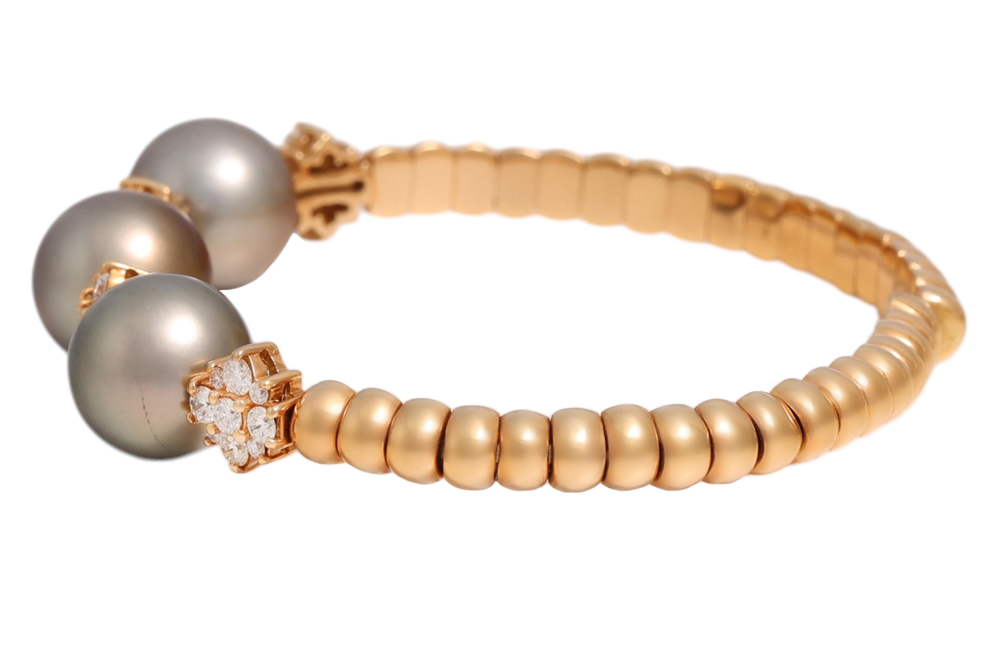 Brilliant Cut 18 Kt Gold Flexible Bangle Bracelet Tahiti Pearls & Diamonds For Sale