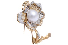 Broche Flor de Oro de 18 Kt con Perla Grande de 16,5 mm, Diseño Daou, Estate Sultan Oman