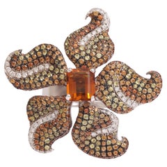 Bague fleur en or 18 carats, tsavorites, citrine et diamants, une véritable pièce d'art