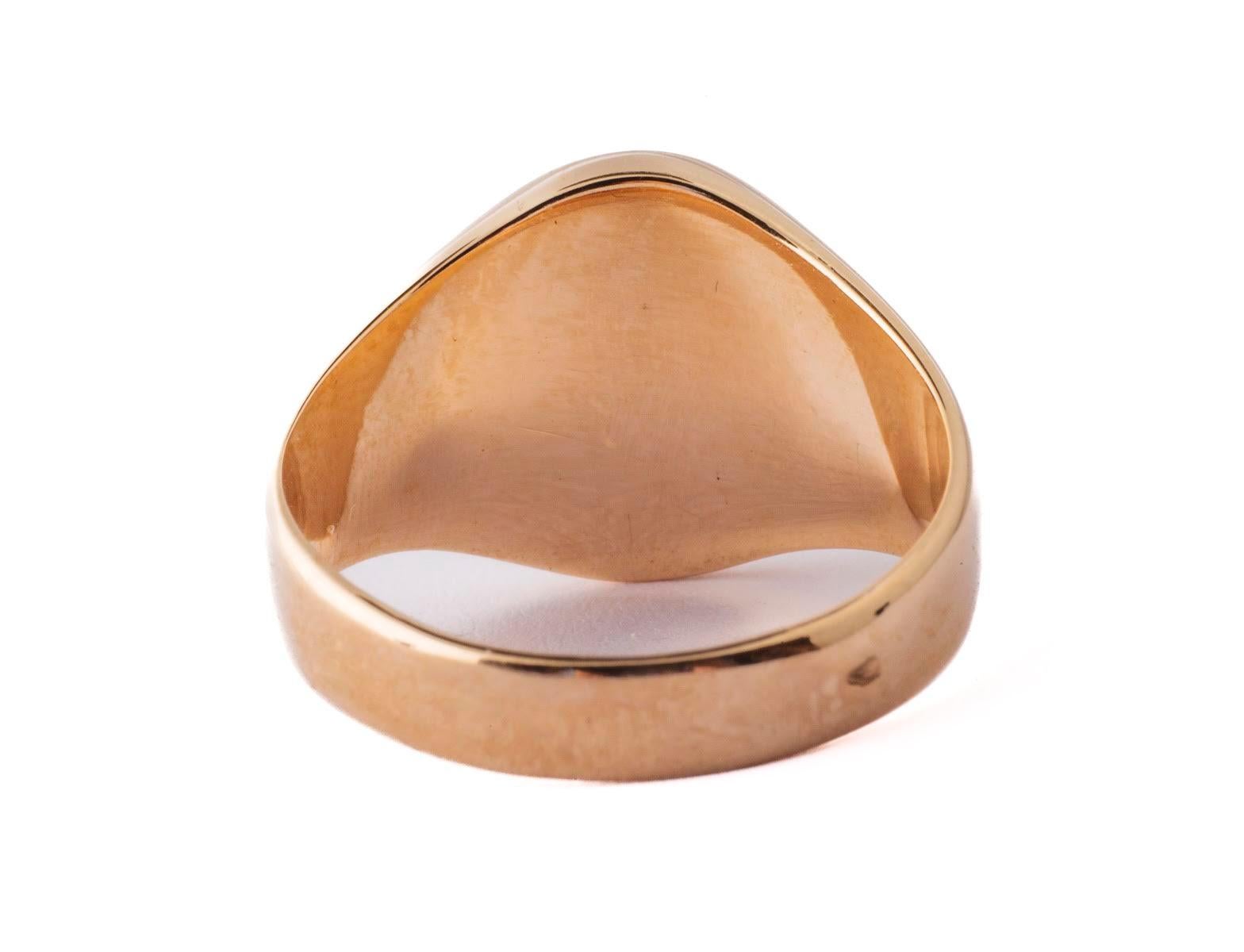 18 kt Gold French Raised Arm Signet Ring in vendita 2
