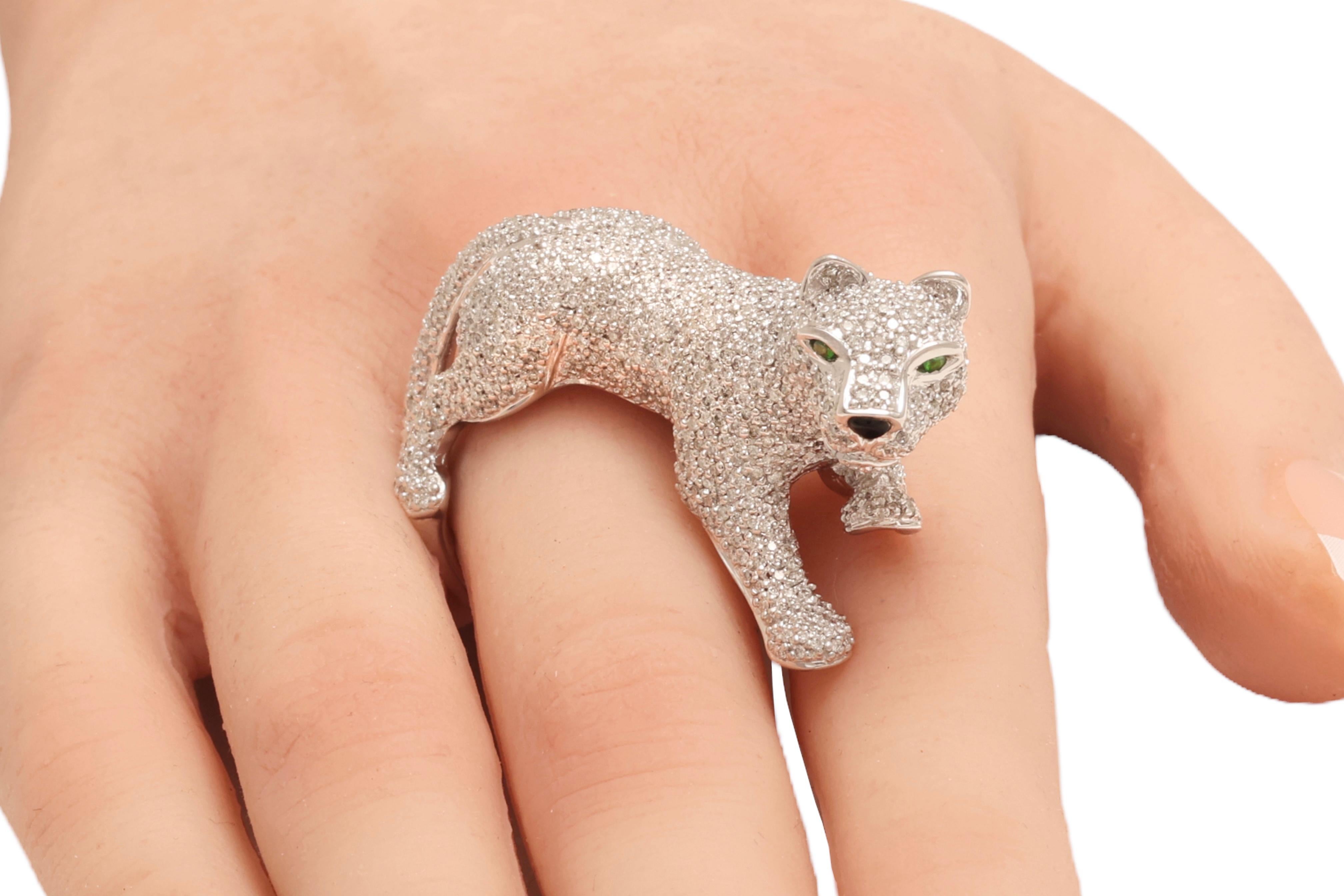 18 Kt Gold Full Pavé Diamonds Panther Ring with Green Emerald Eyes For Sale 6