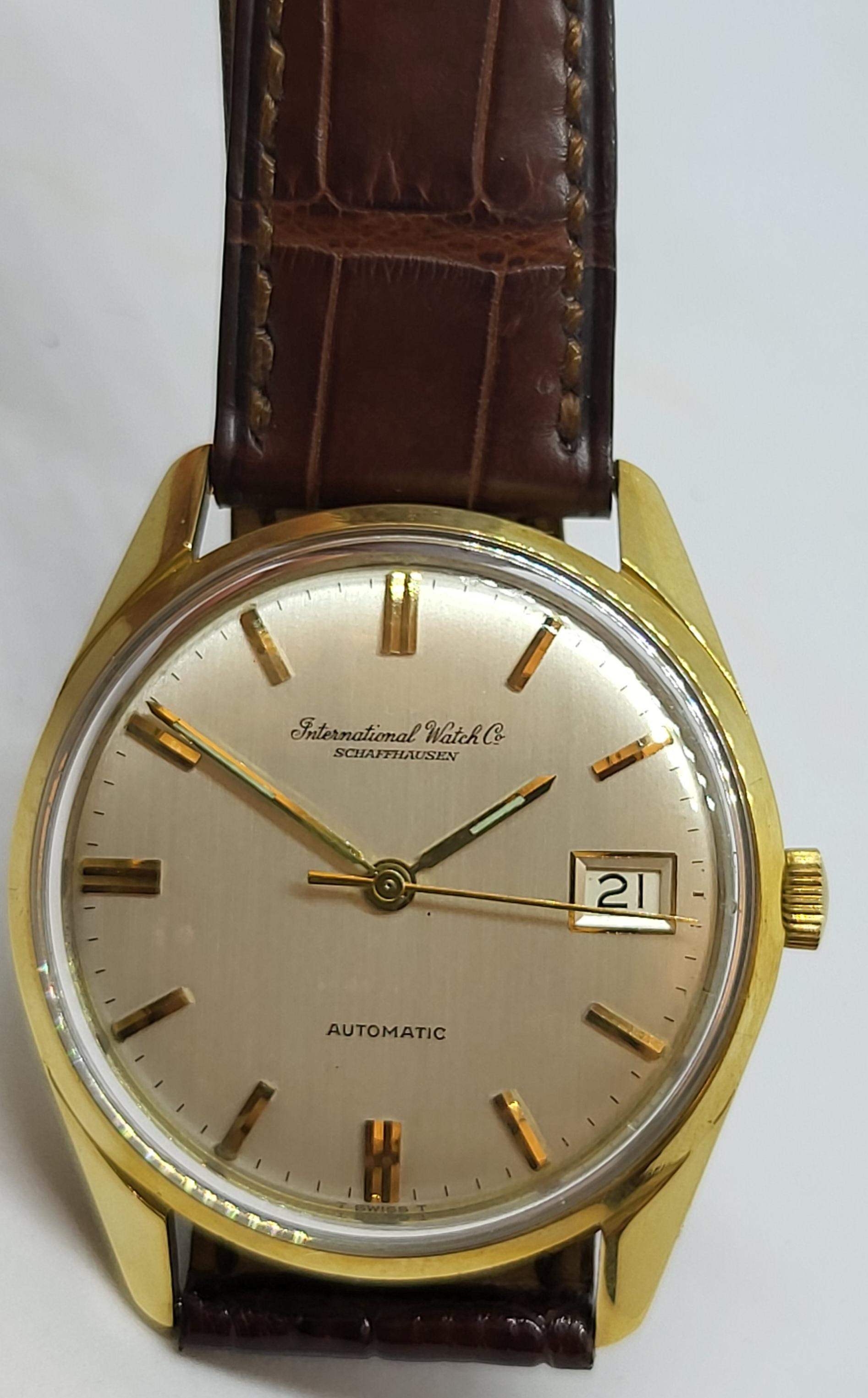 18 Kt Gold IWC Wrist Watch Automatic Caliber 8541 / 810A For Sale 5