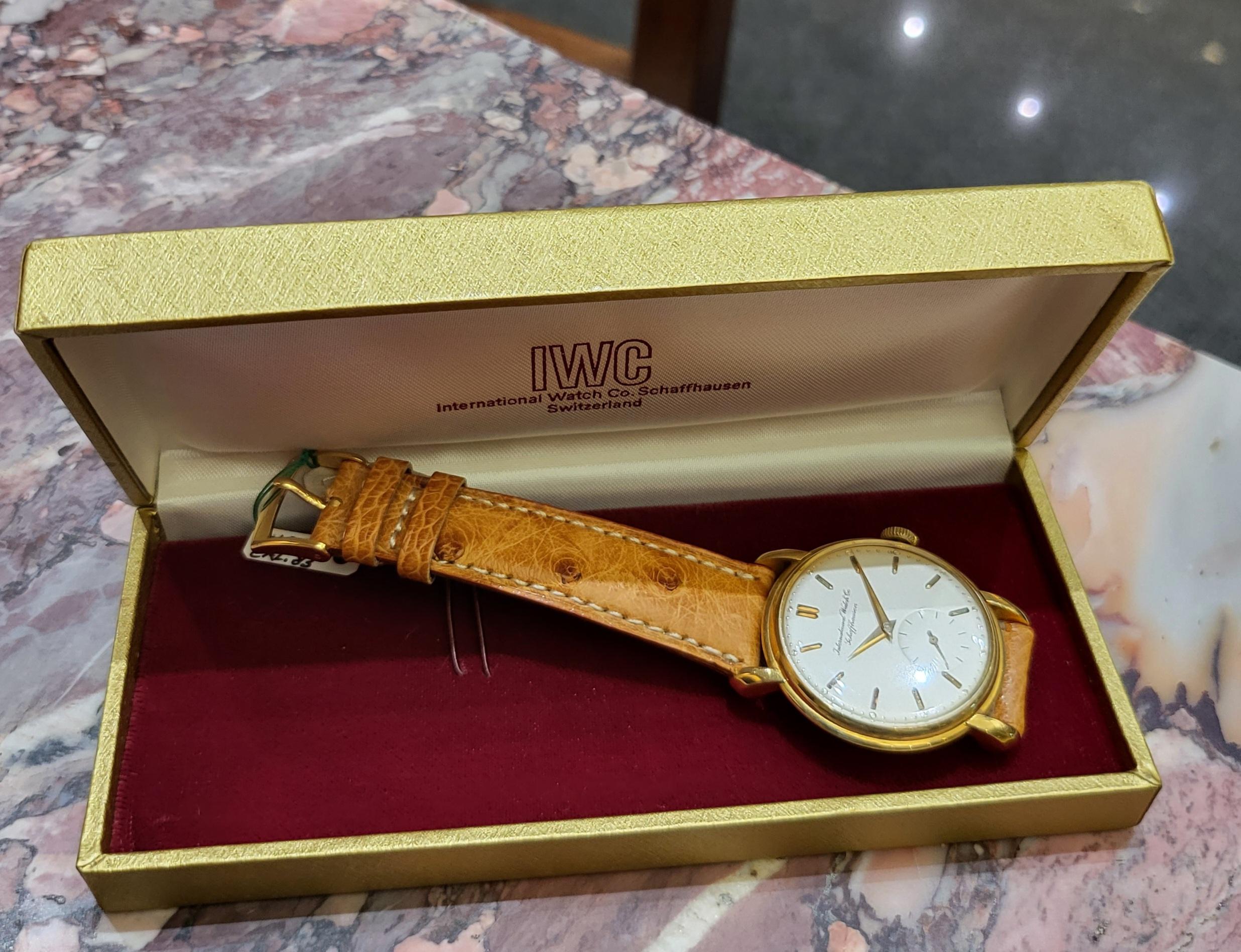 18 Kt Gold Iwc Wrist Watch Caliber 83 For Sale 3