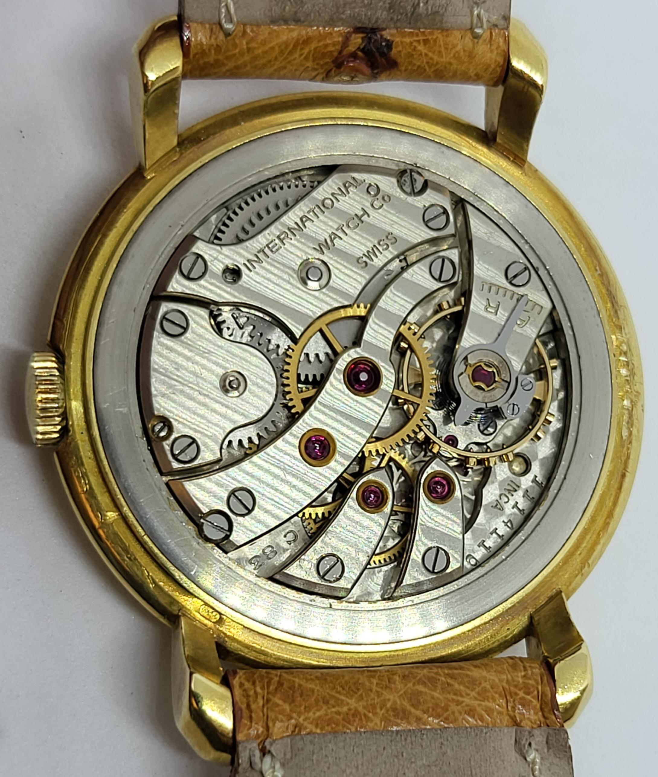 18 Karat Gold Iwc Armbanduhr Kaliber 83 im Zustand „Hervorragend“ im Angebot in Antwerp, BE
