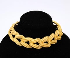 Textured Leaf Form Necklace 18K Gold