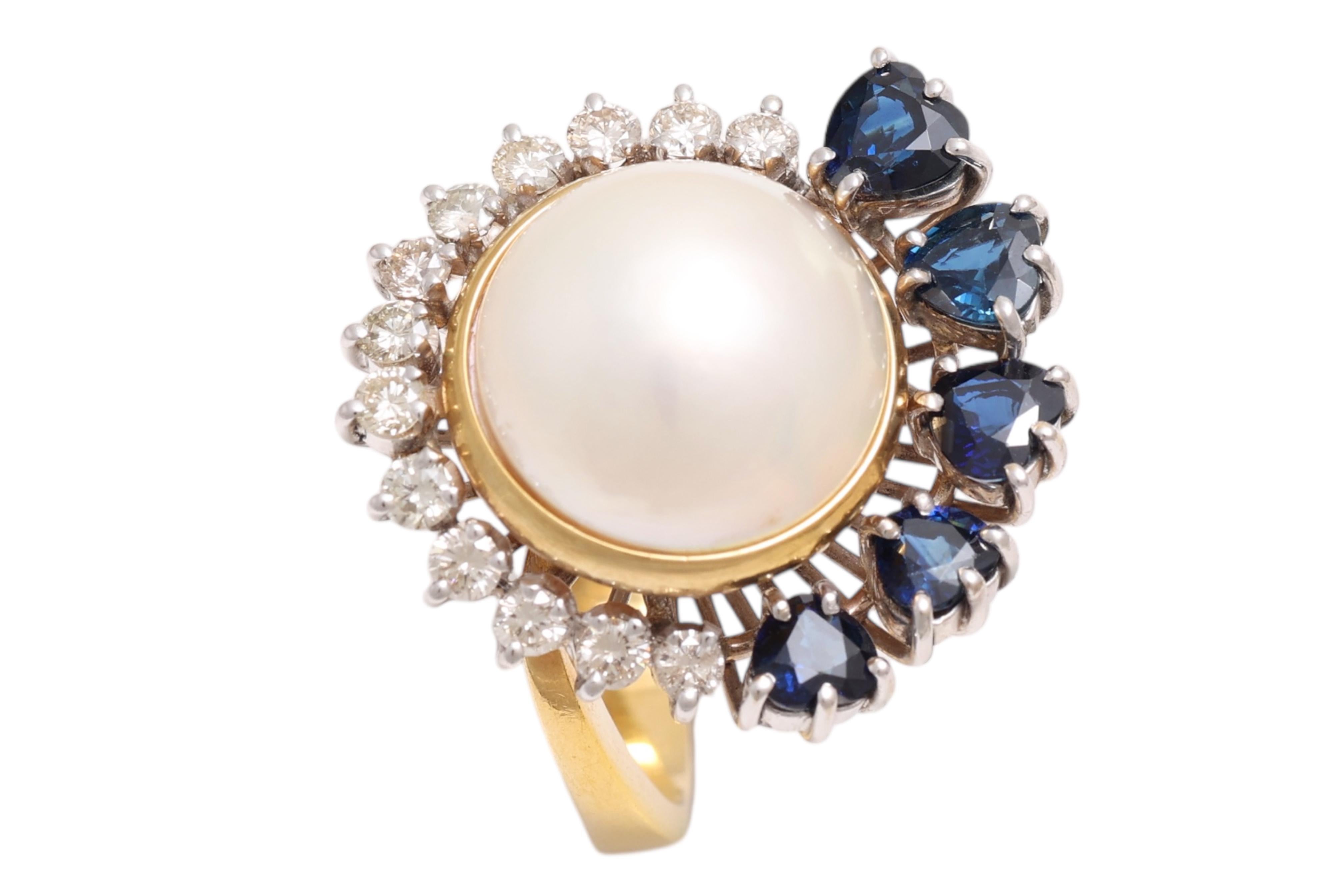 Bague en or 18 Kt perle de marbre, diamants et saphirs en forme de coeur en vente 1
