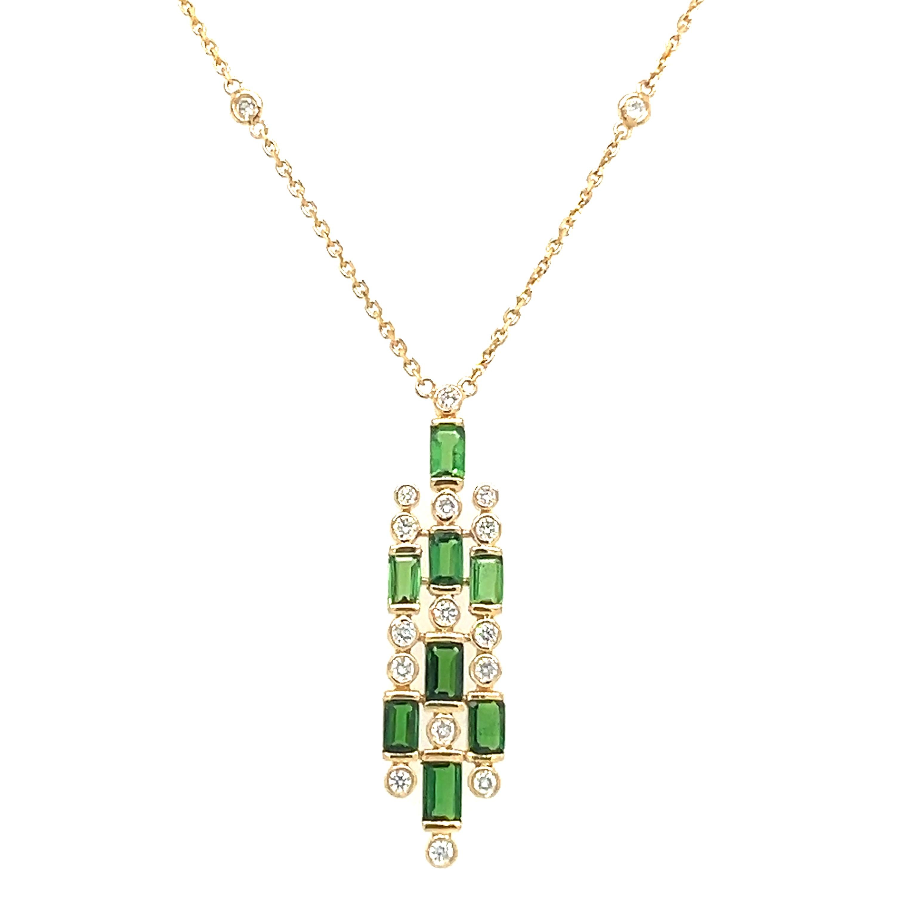Mixed Cut  18 Kt gold natural Tsavorite and diamond necklace For Sale