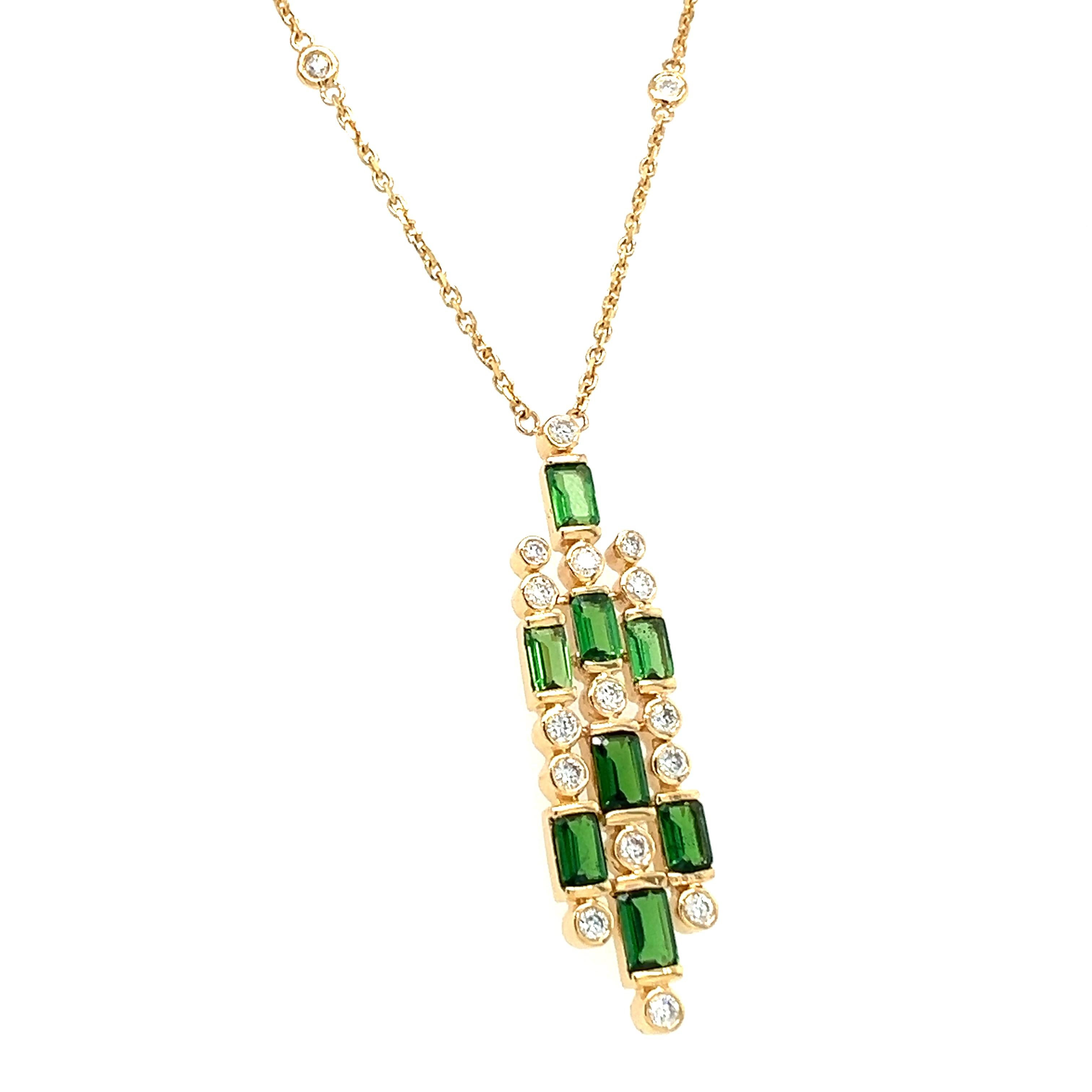  18 Kt gold natural Tsavorite and diamond necklace For Sale 1