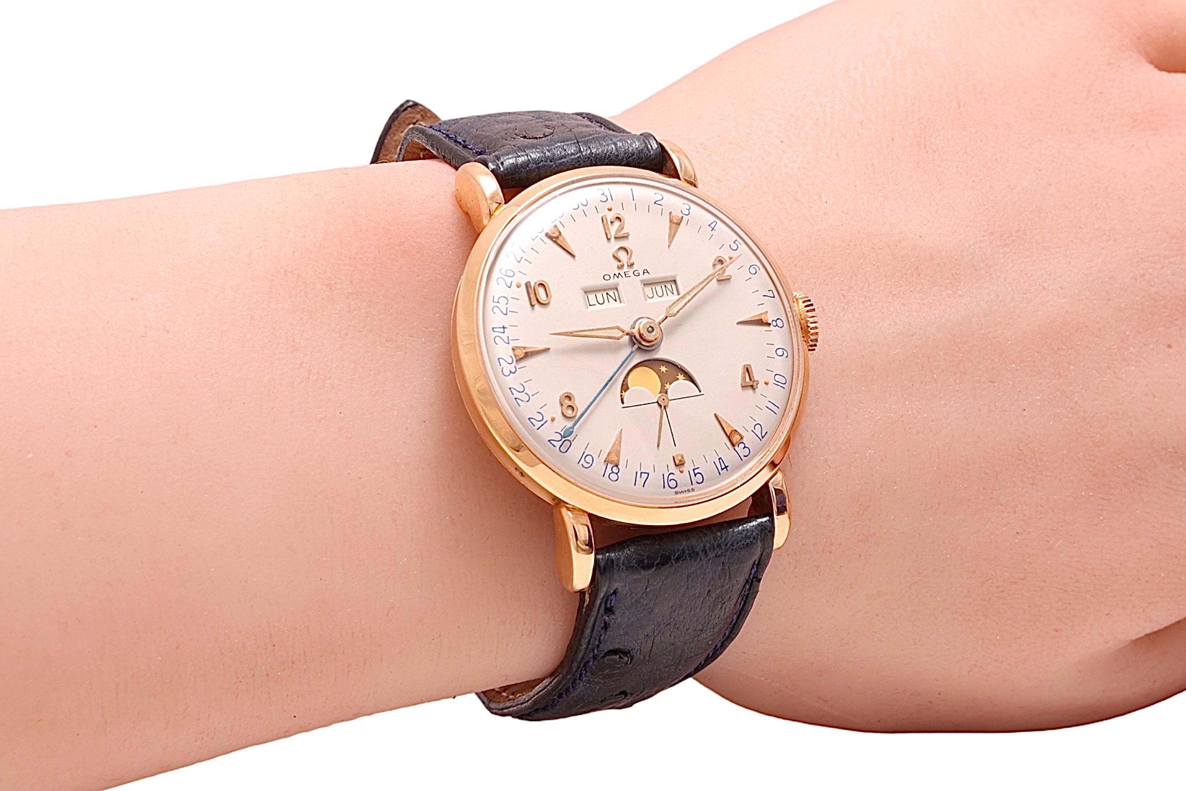 Orologio da polso da collezione Omega Cosmic Triple Date Moon Phase in oro 18 kt Ref 2473 in vendita 2