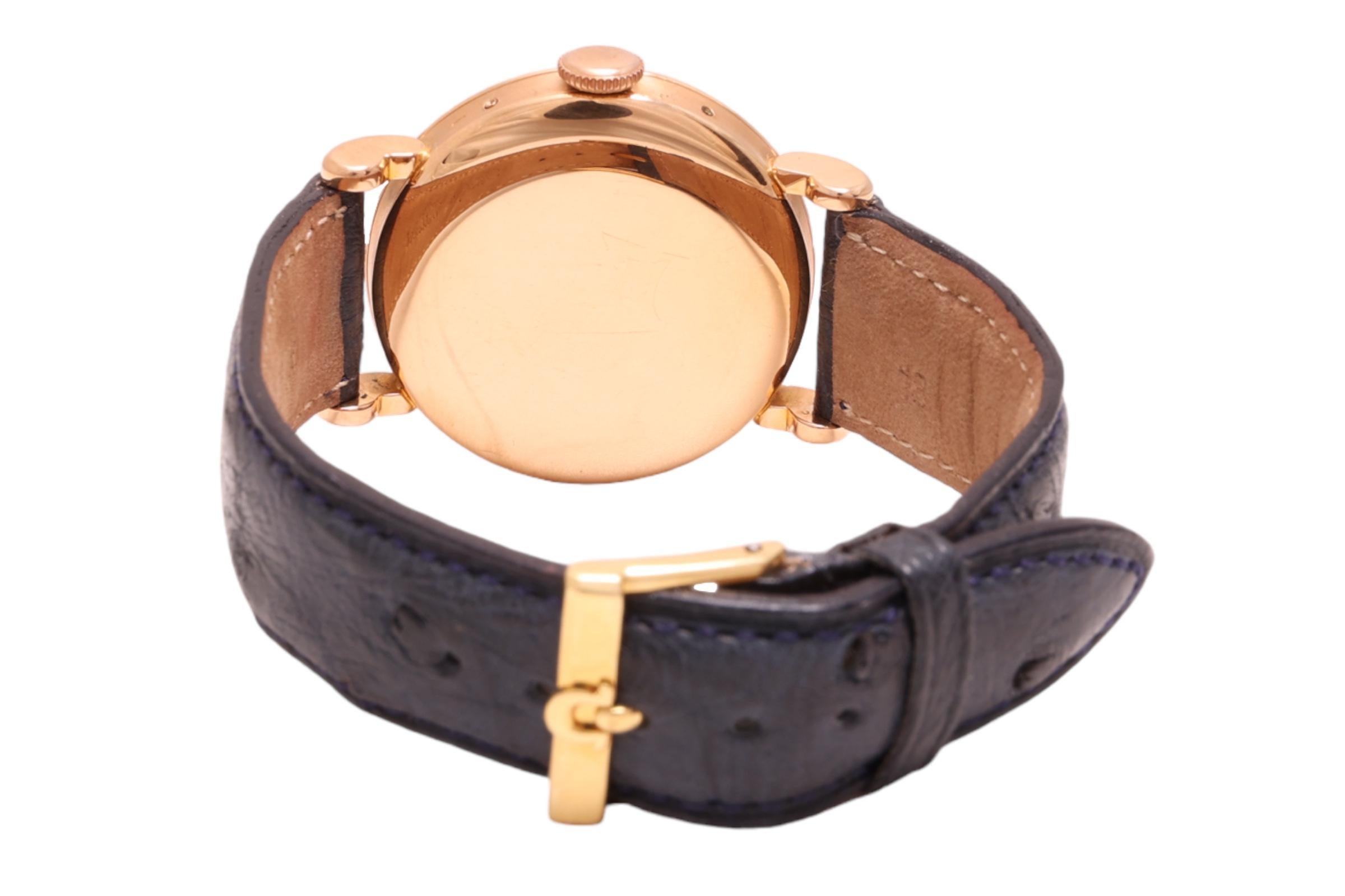 Orologio da polso da collezione Omega Cosmic Triple Date Moon Phase in oro 18 kt Ref 2473 In condizioni ottime in vendita a Antwerp, BE