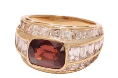 18 Kt Gold Ring, 3.5 Ct Burmese Red Spinel & 4.6 Ct Diamonds, Estate sultan Oman