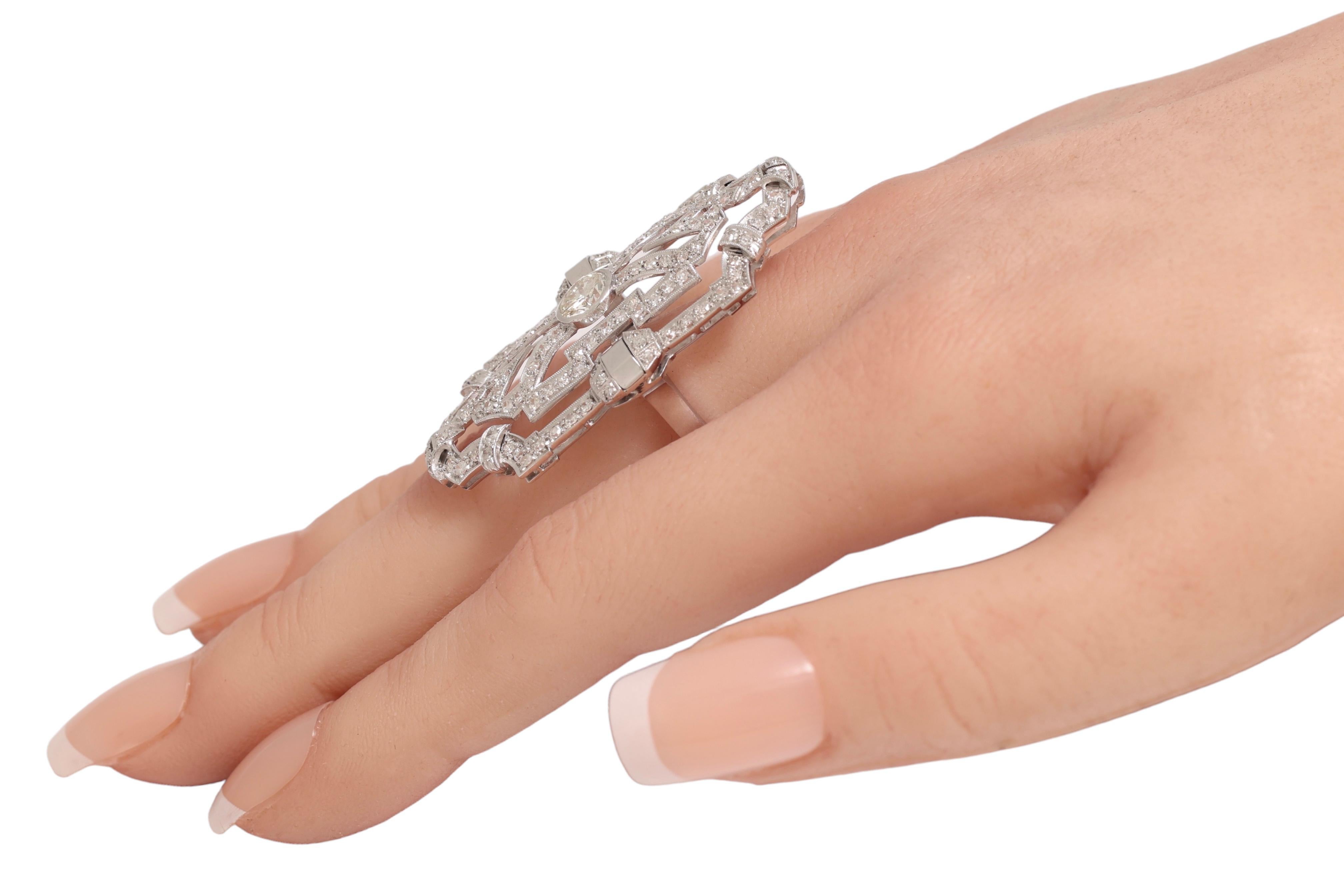 18 kt. Bague en or avec 1,2 ct. Diamant central entouré de 4,65 ct. Diamants en vente 3
