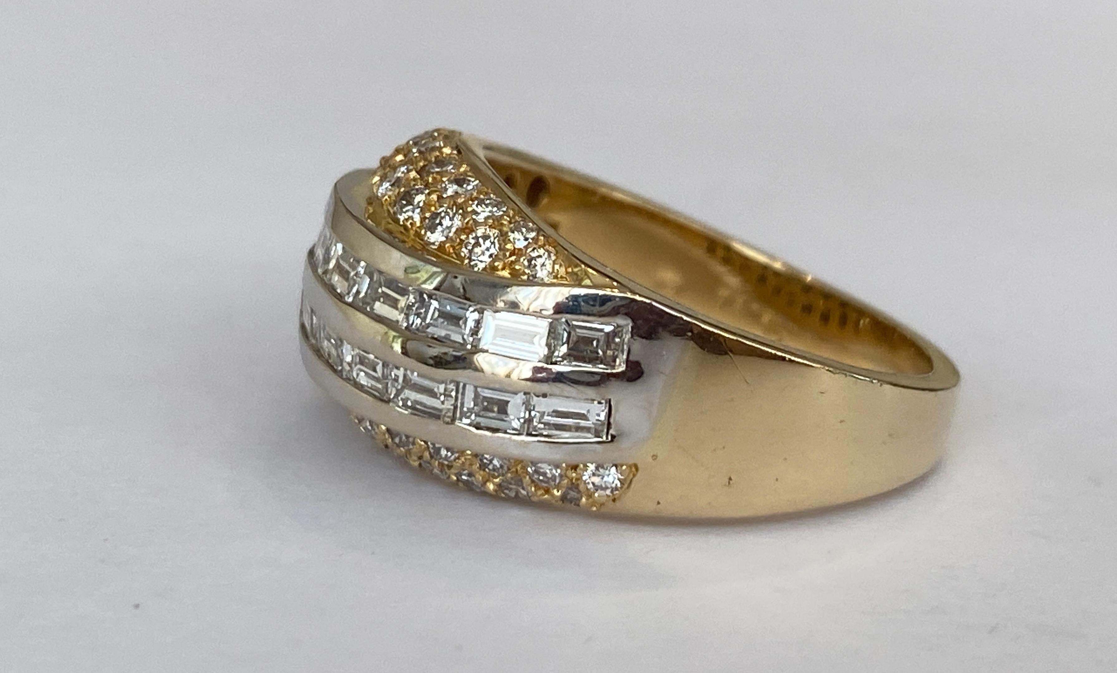 18 Kt. Gold Ring with 2.02 Ct Diamond For Sale 1