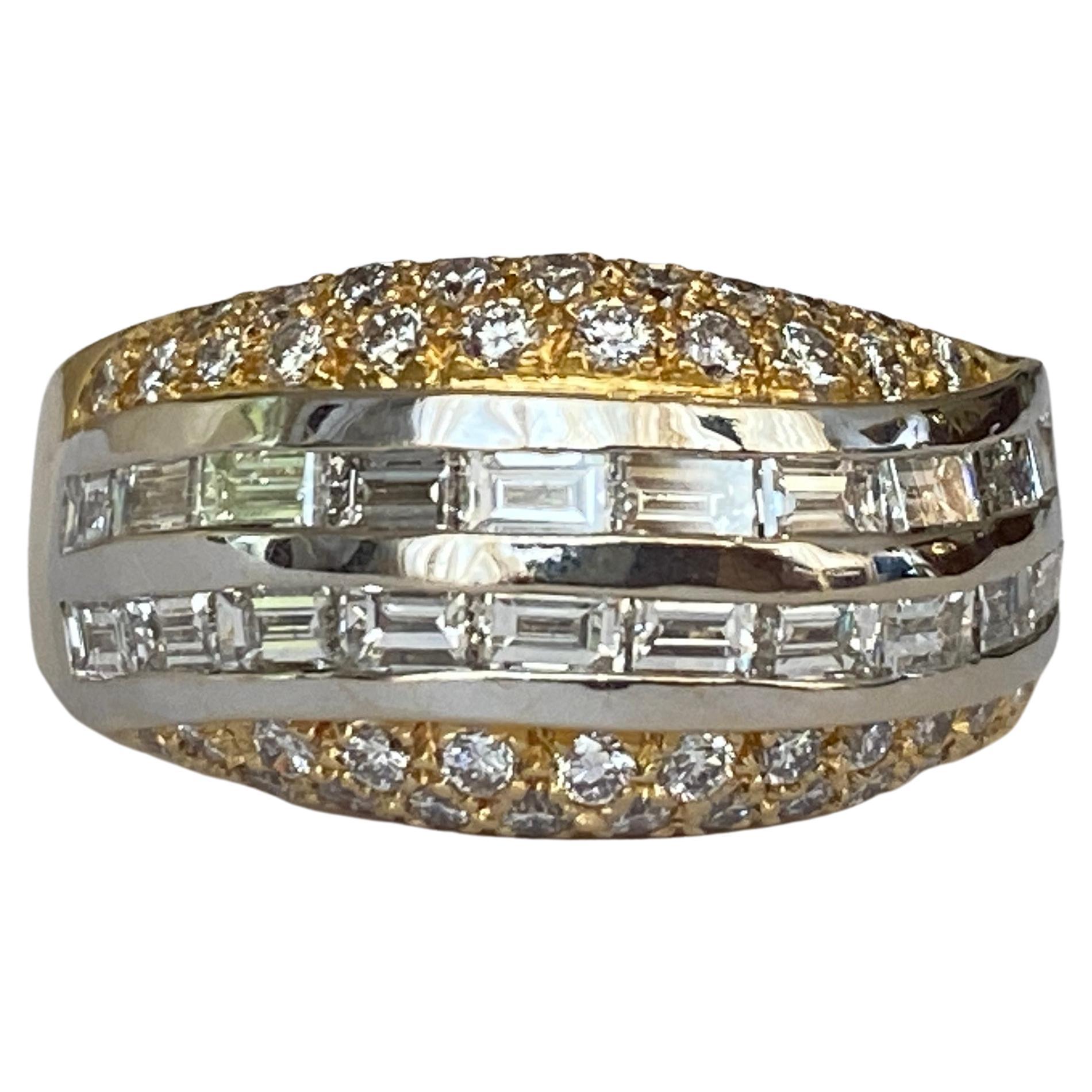 18 Kt. Gold Ring with 2.02 Ct Diamond For Sale
