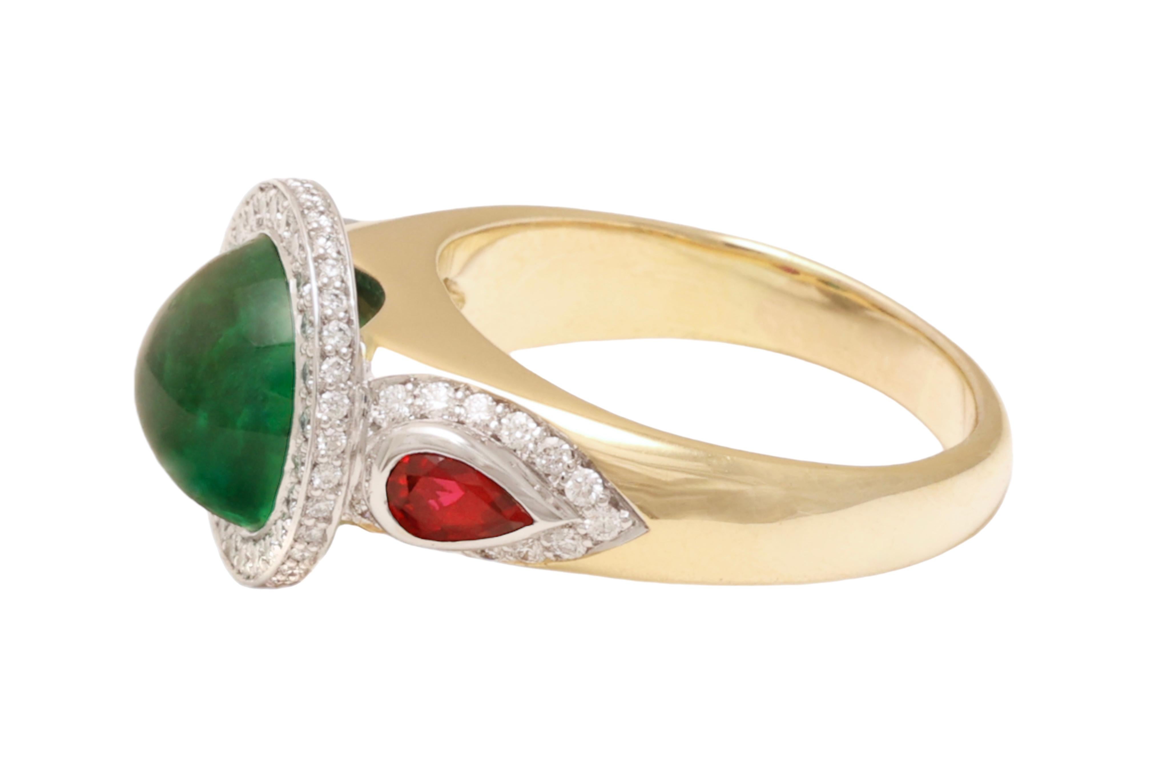 Artisan 18 kt. Gold Ring With 3.78 ct. Minor Emerald Cabochon, Diamonds, Sapphire, Ruby For Sale