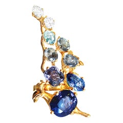 Yellow Gold Ring with Six Carats No Heat Royal Blue Sapphire and Diamonds