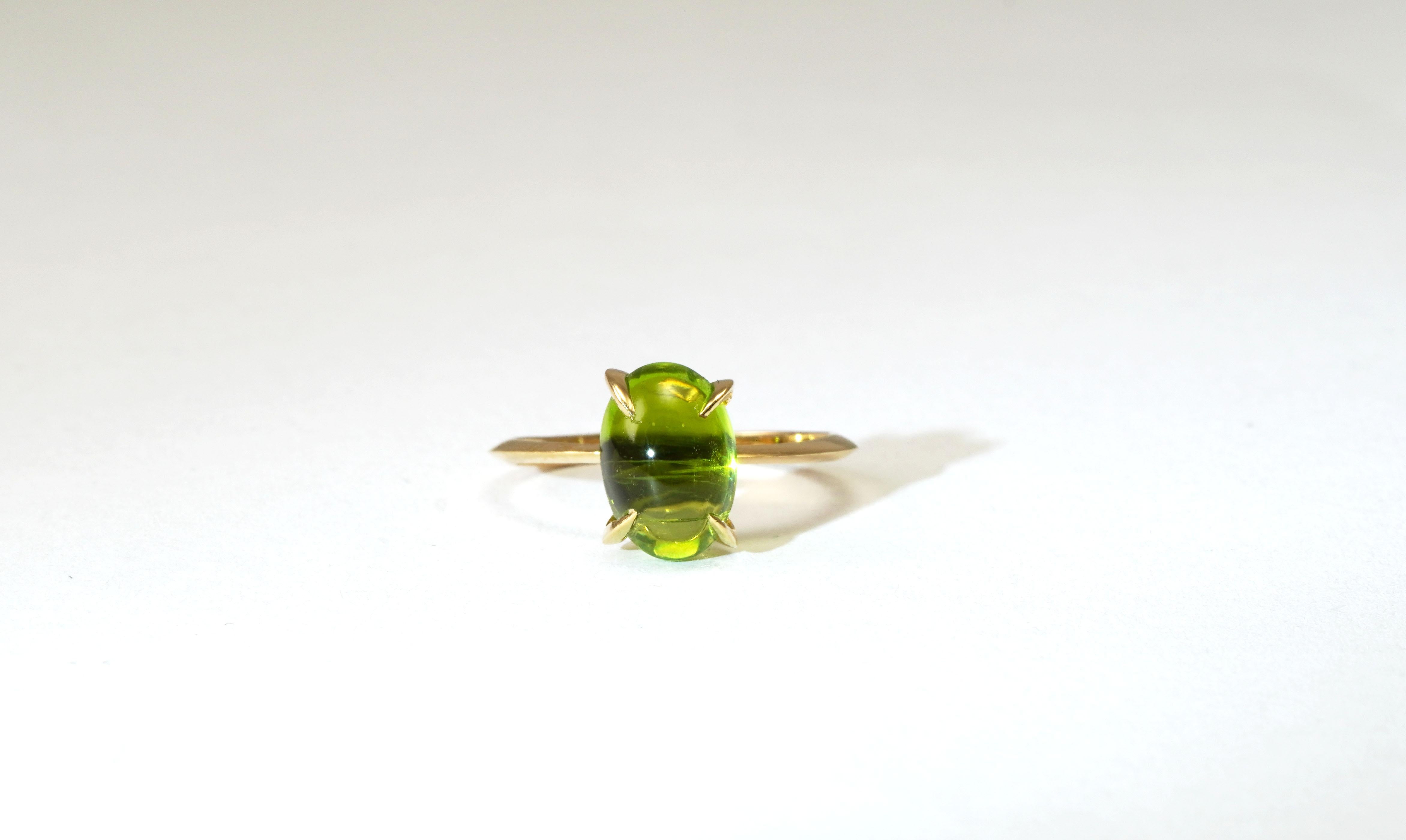 Modern 18 Kt Gold Ring with Peridot For Sale