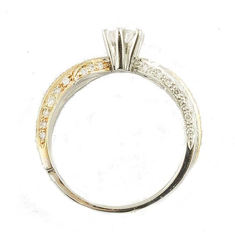 Solitär-Ring aus Roségold mit Diamanten  (Zeitgenössisch)