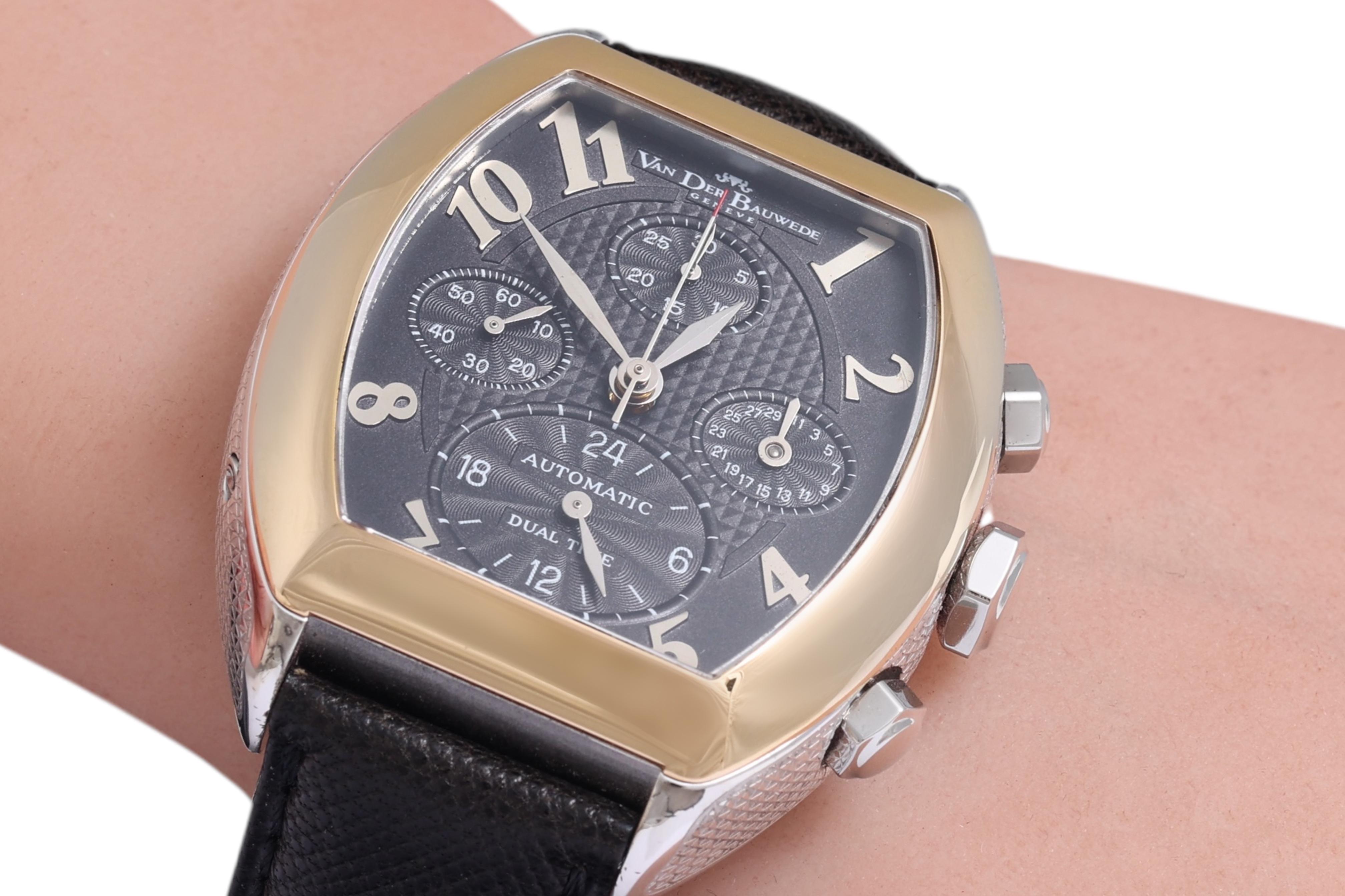 18 Kt Gold & Steel Van Der Bauwede Automatic Dual Time Chronograph BNIB Watch For Sale 12