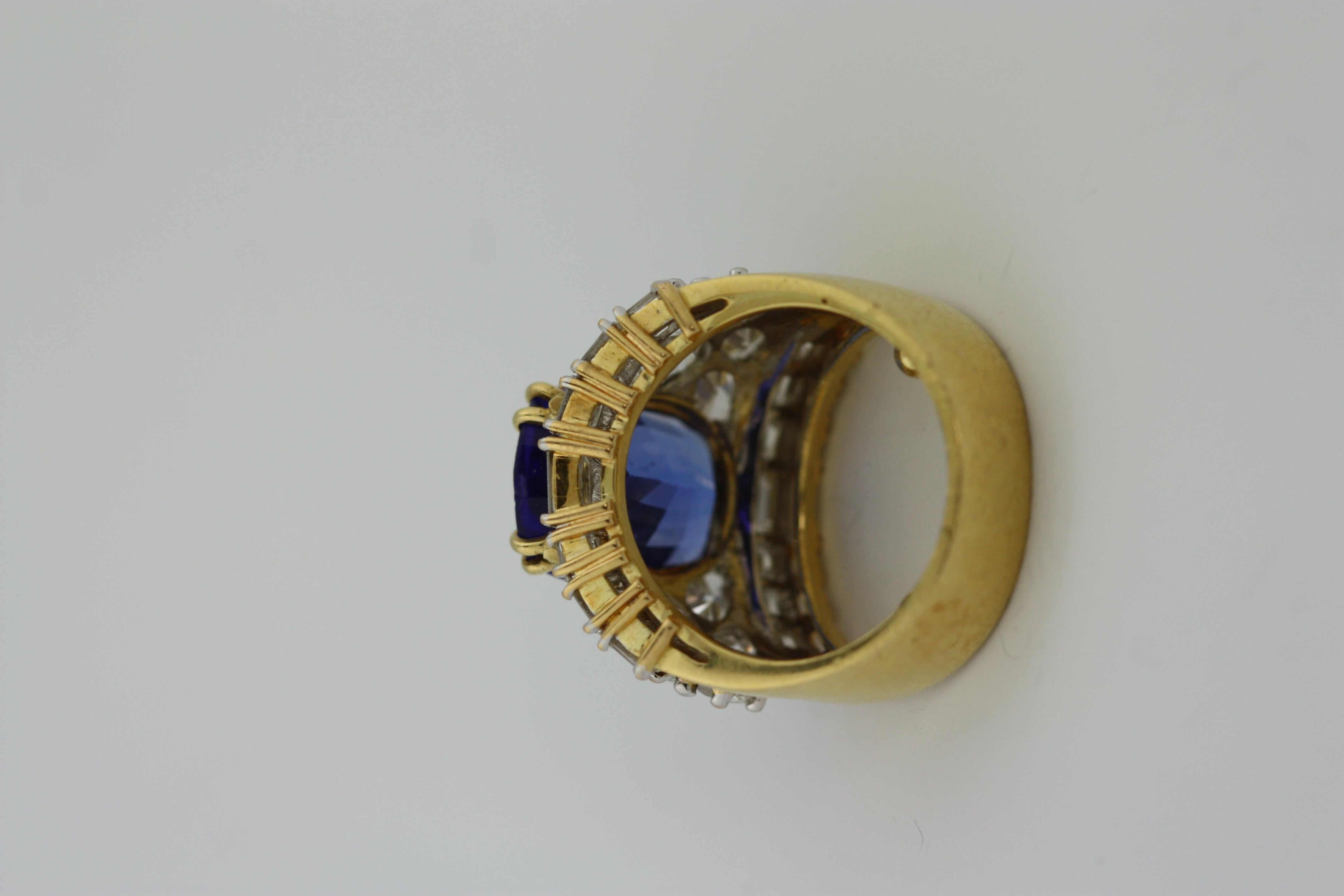 Women's or Men's 18 Karat Gold, Tanzanite and Diamond Ring