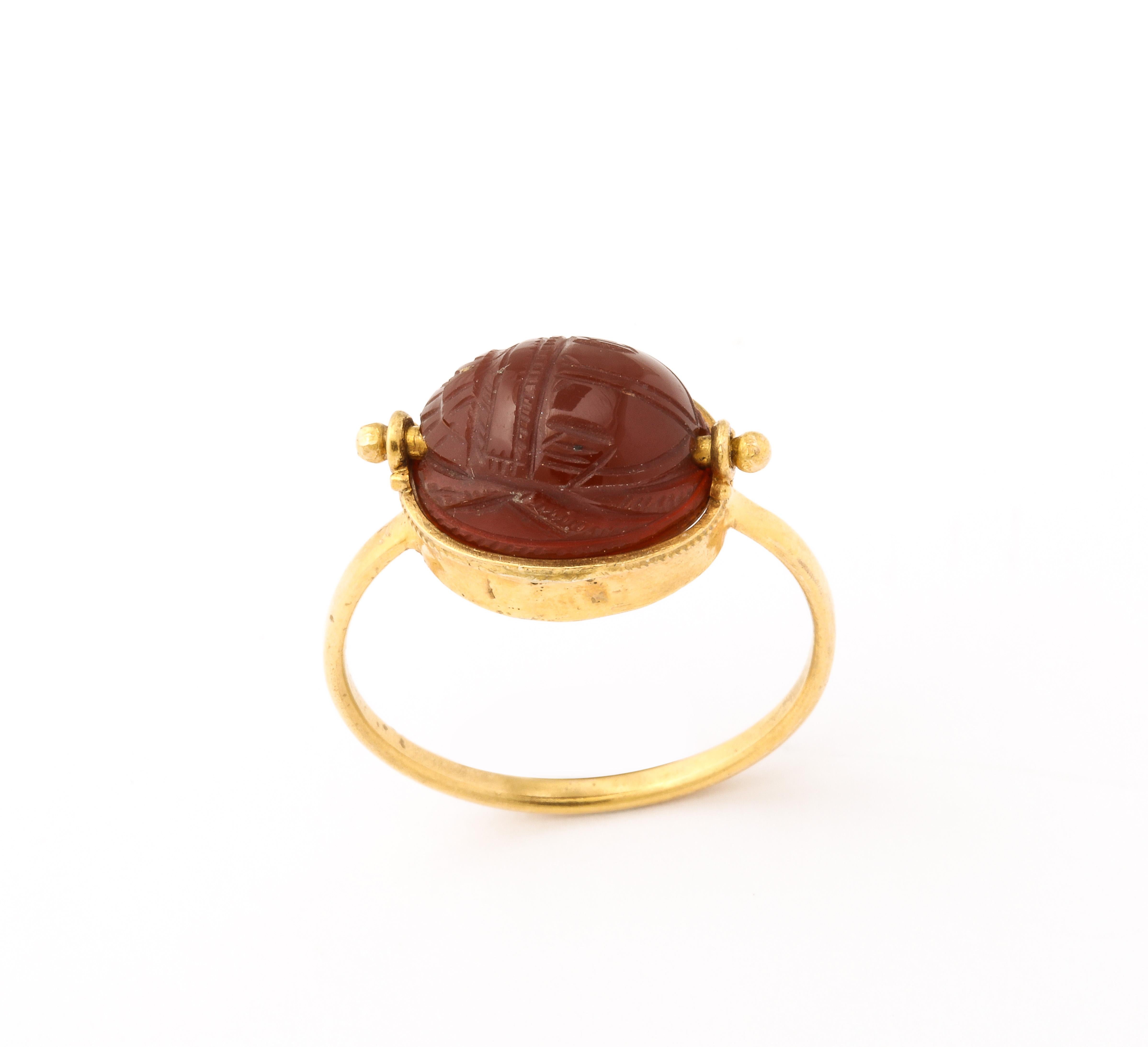 18 Kt Gold Two Sided Victorian Carnelian Scarab Ring In Excellent Condition For Sale In Stamford, CT