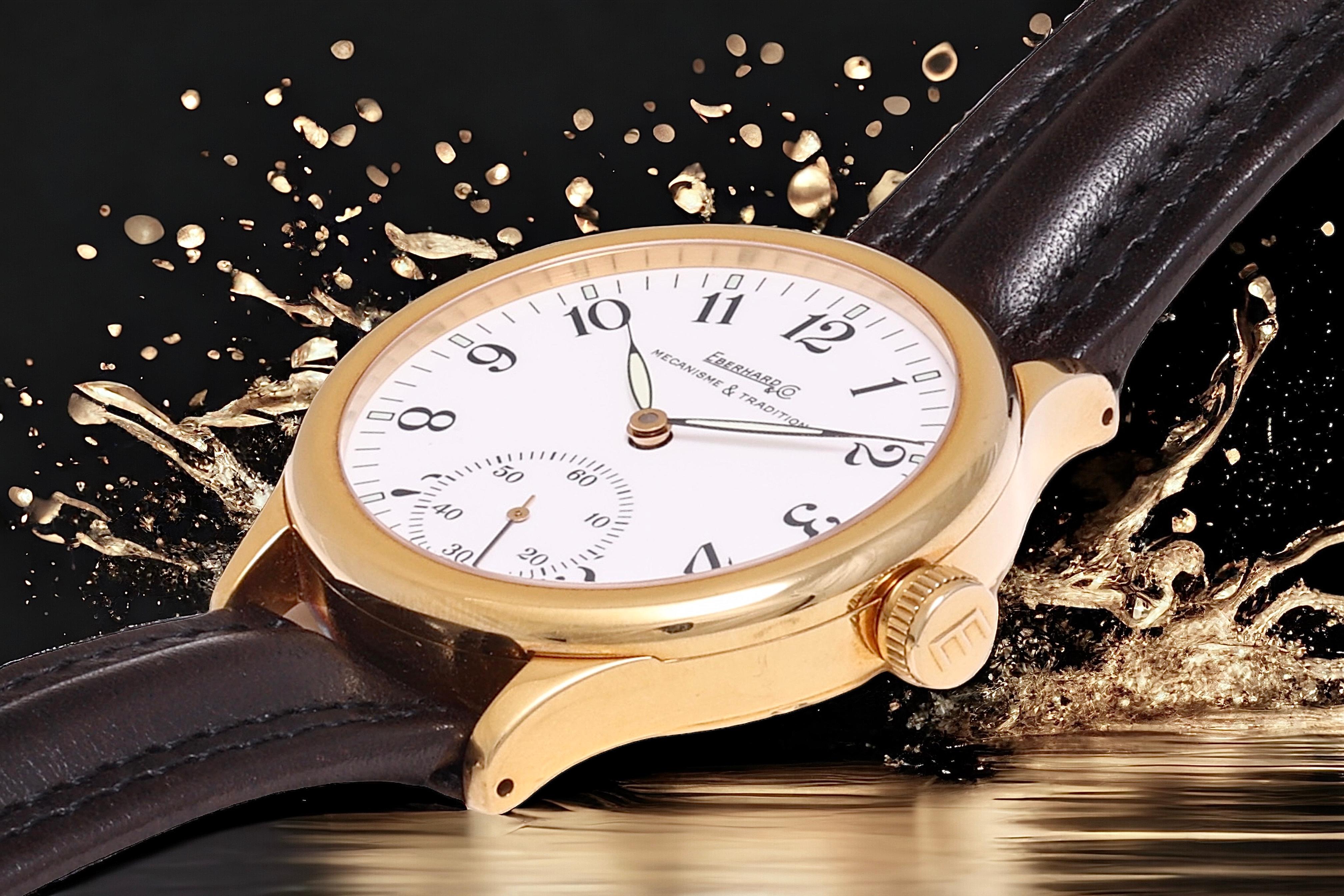 Grande montre-bracelet collection Grand Eberhard à remontage manuel 18 carats en vente 6