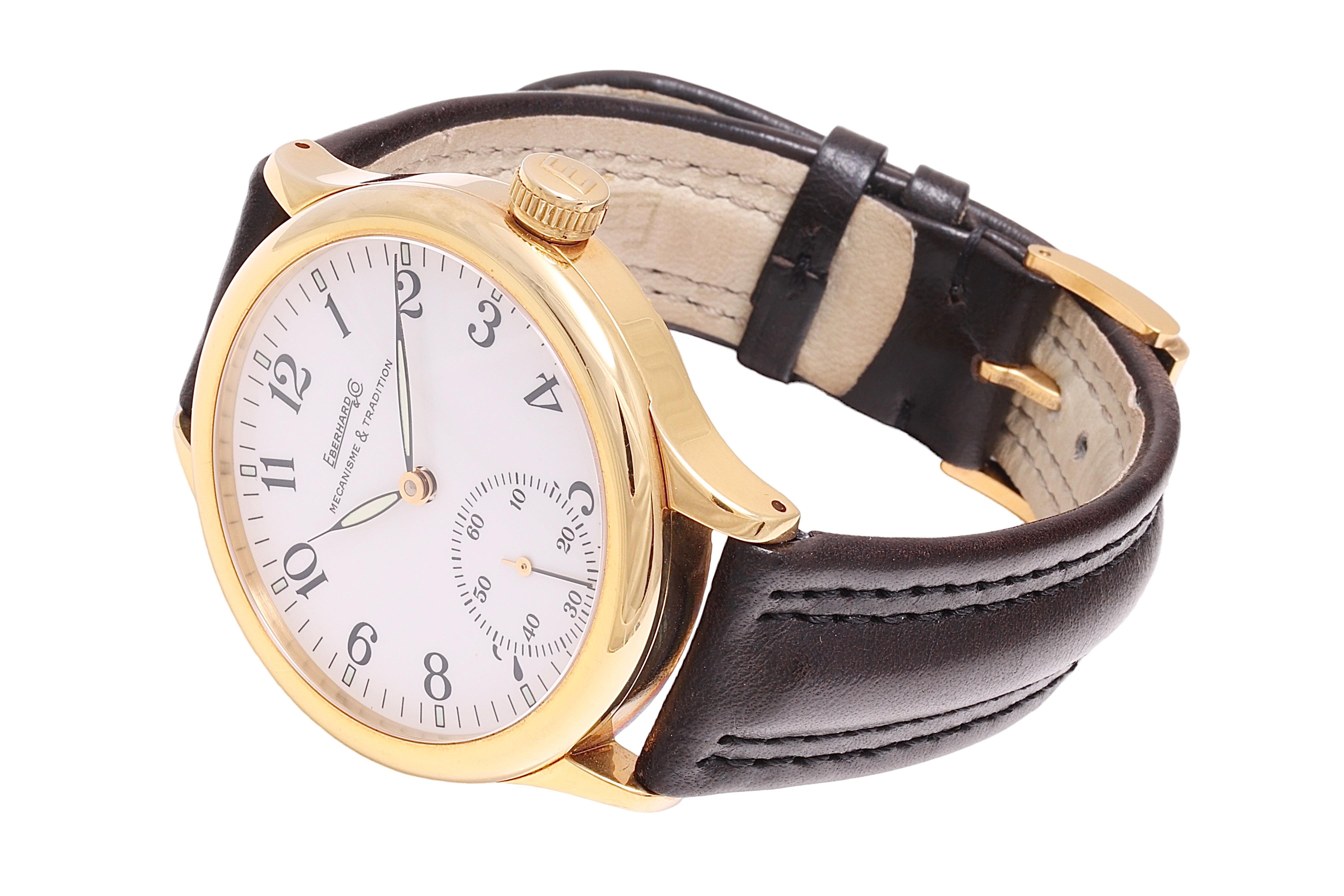 Grande montre-bracelet collection Grand Eberhard à remontage manuel 18 carats en vente 4