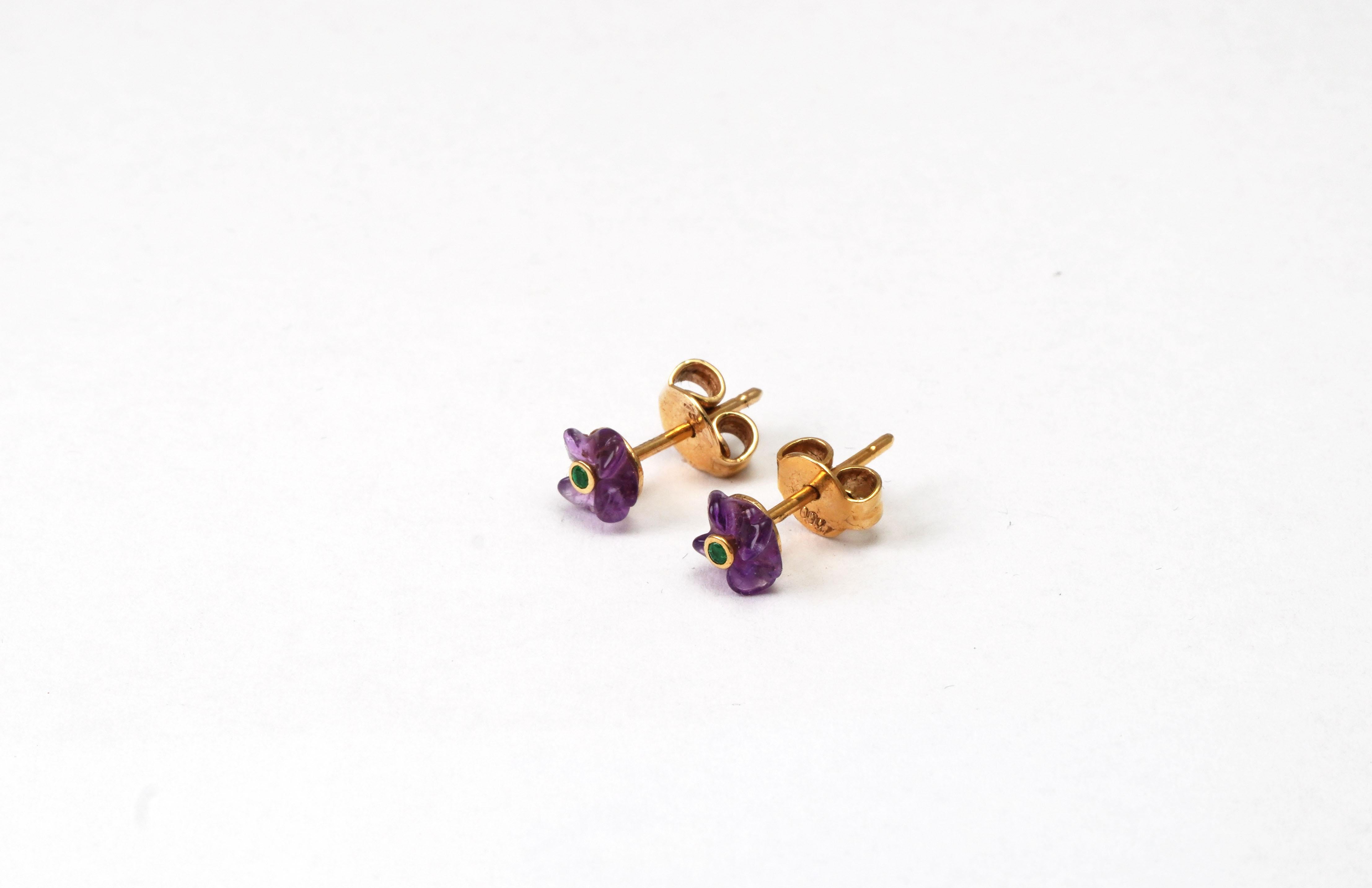 18 Kt Handmade Amethyst and Emerald Earrings In New Condition For Sale In София, BG