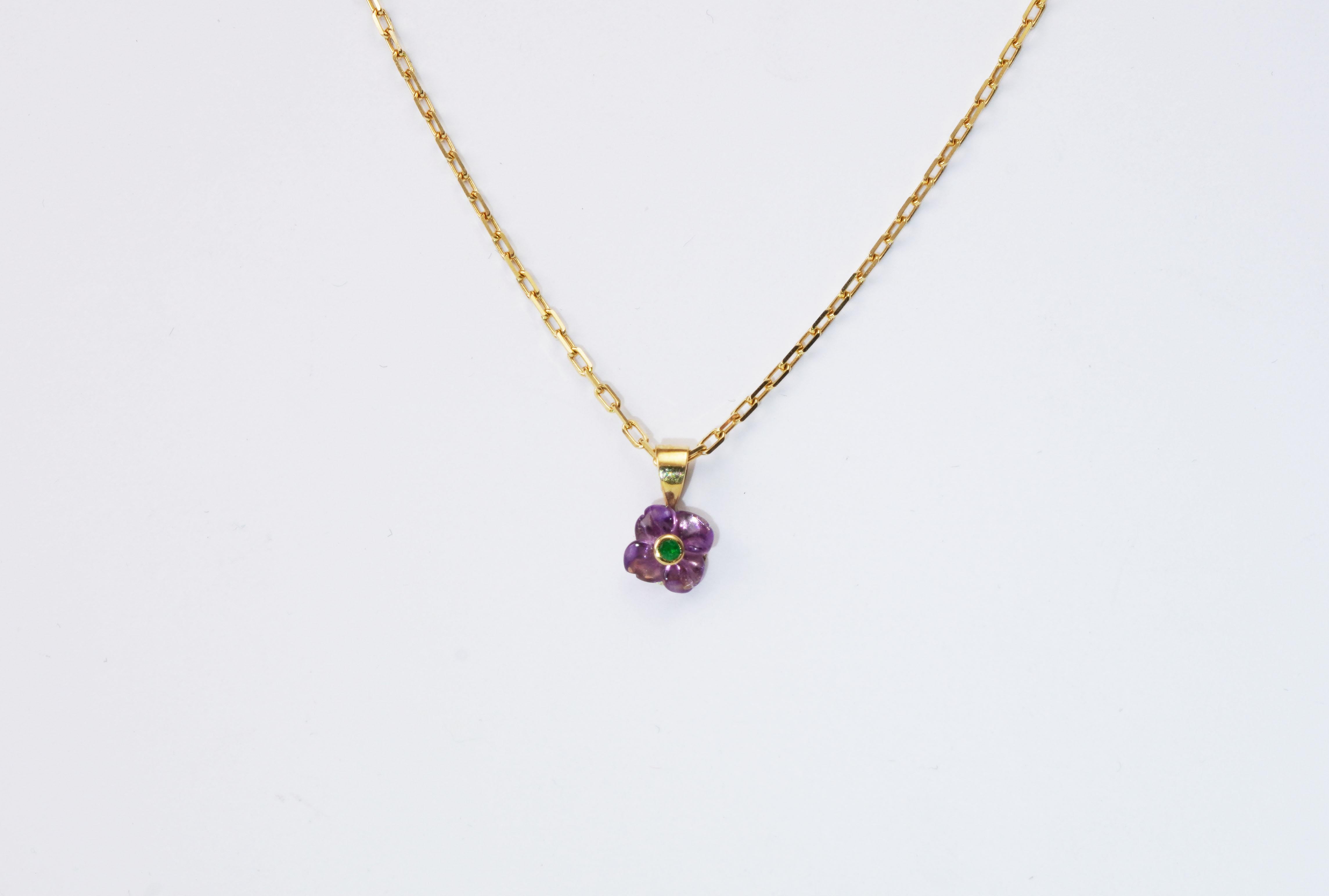 18 Kt Handmade Amethyst and Emerald Necklace In New Condition For Sale In София, BG