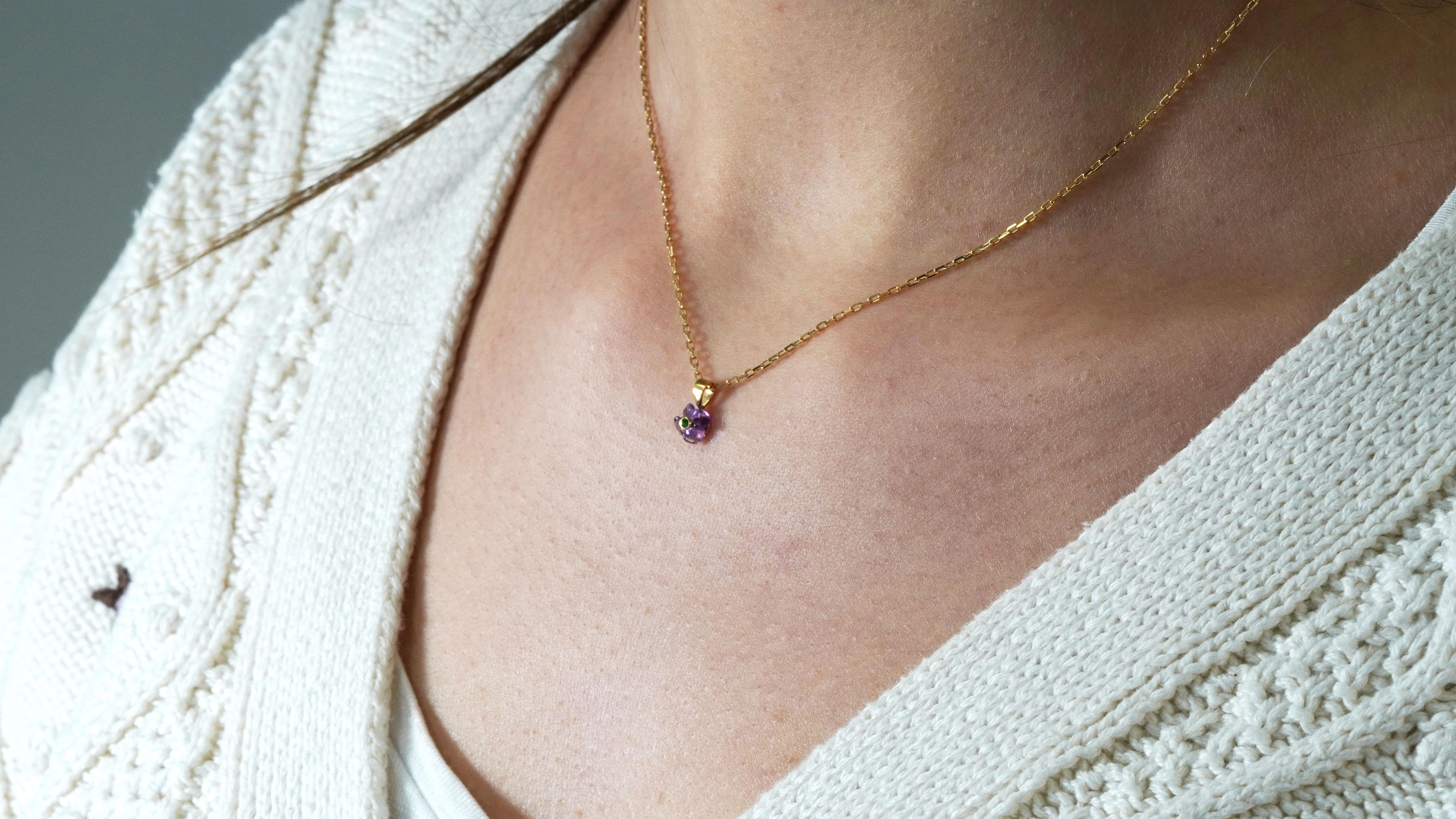 18 Kt Handmade Amethyst and Emerald Necklace For Sale 1
