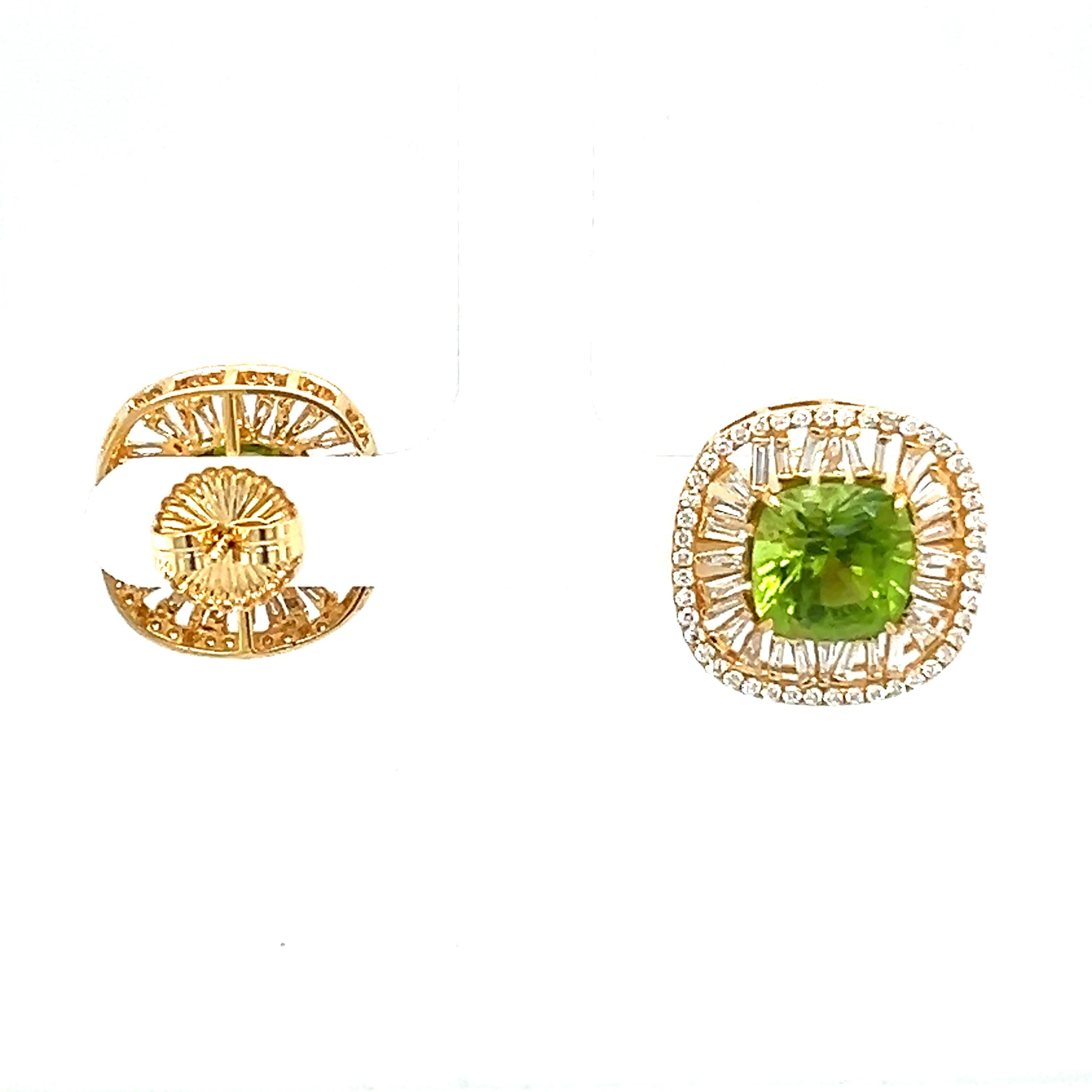 18-Kt natural Peridot with diamond studs  For Sale 2