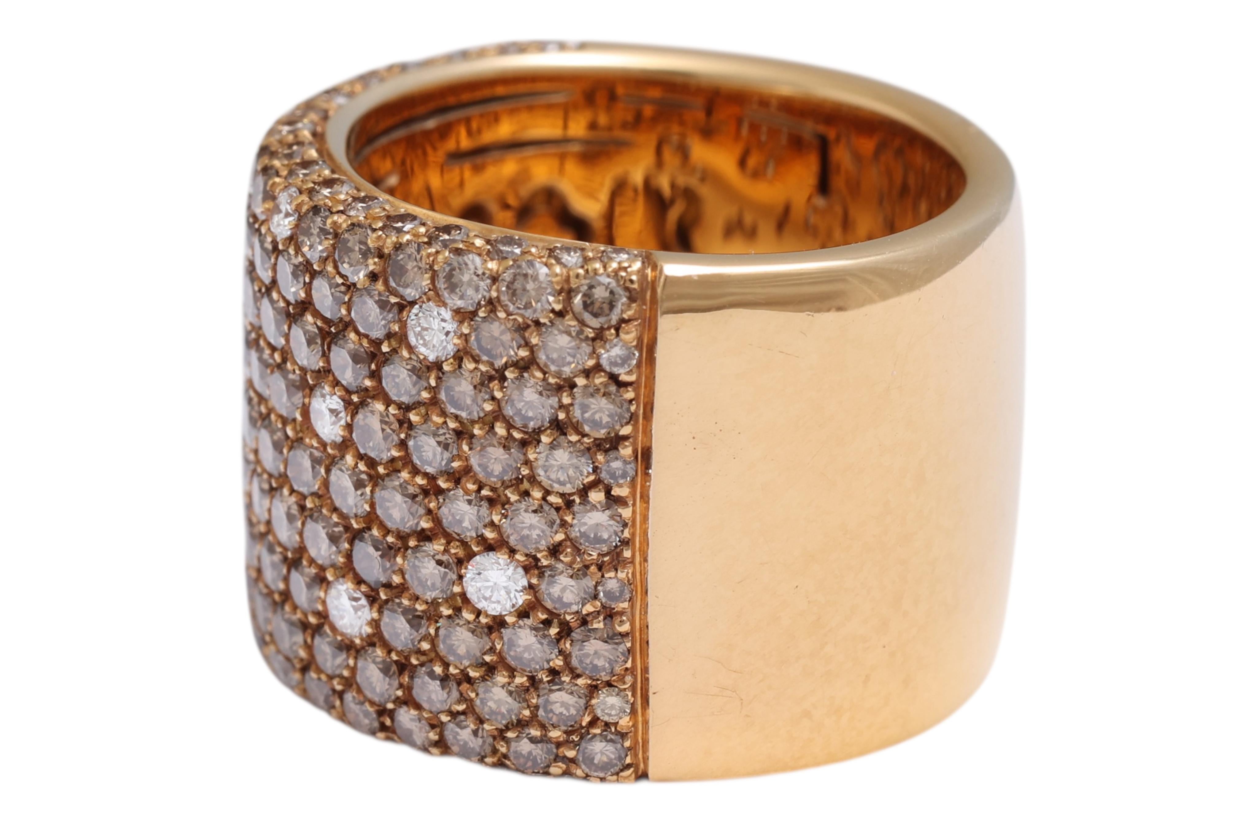 Brilliant Cut 18 Kt Pink Gold Cognac & White Color 4.07 Ct Diamonds Pavé Set Ring For Sale