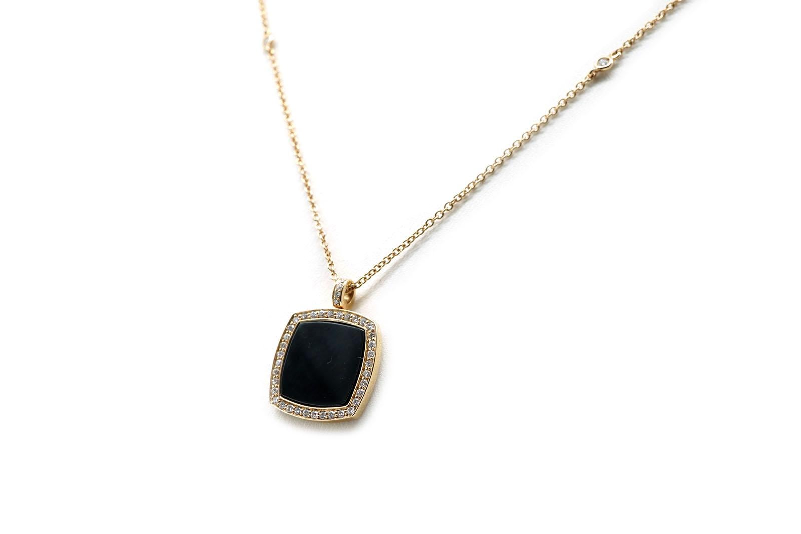 Brilliant Cut 18 Kt Pink Gold, Diamonds and Onyx Pendant Necklace For Sale