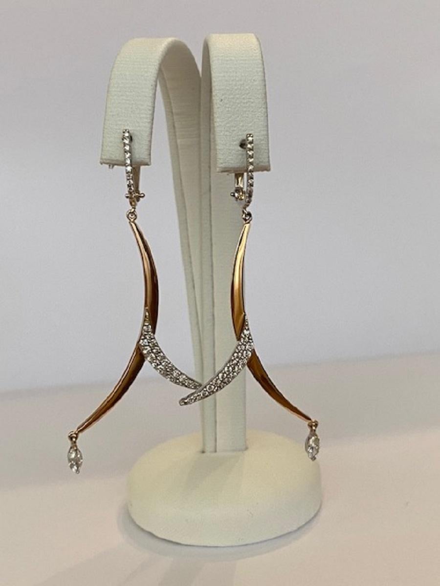 Contemporain 18 Kt. Boucles d'oreilles en or rose avec diamants 0,70 carat en vente