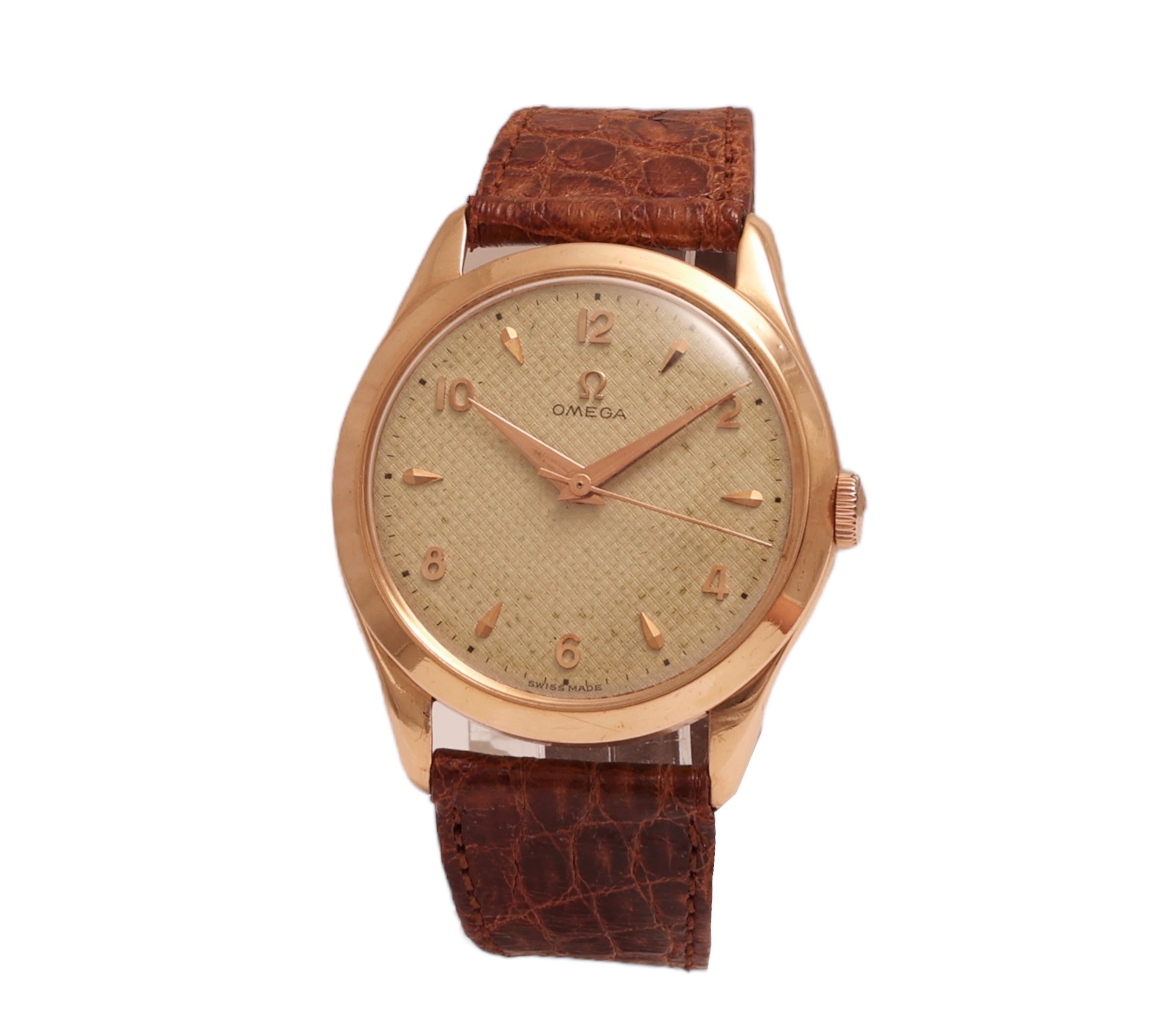 Women's or Men's 18 kt. Pink Gold Omega Honeycomb Ref 2624, Manual Winding For Sale