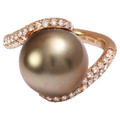 18 kt. Pink Gold Ring & Beautiful Tahitian Pearl and 0.96 ct. Diamonds