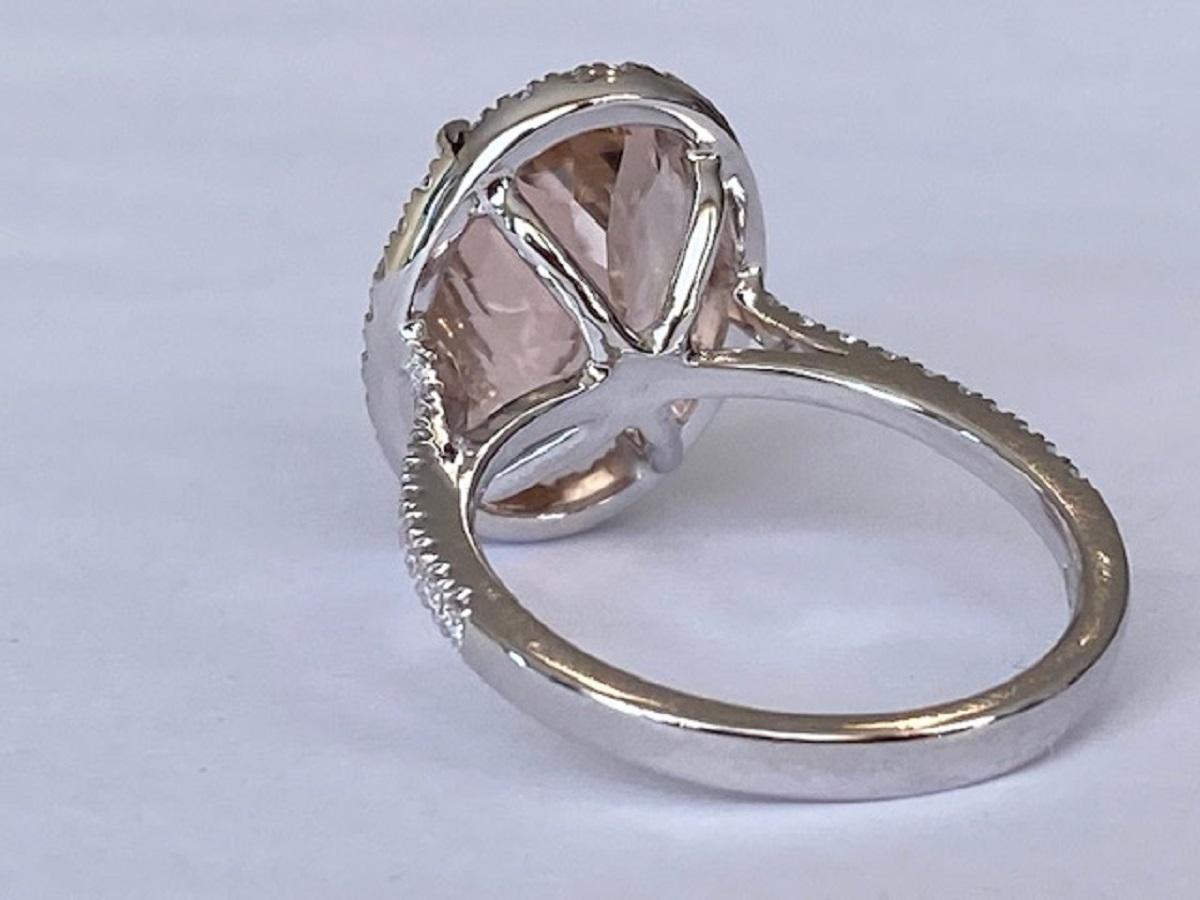 18 kt. Pink gold   Ring with  4.92 ct Morganite and Diamonds For Sale 1