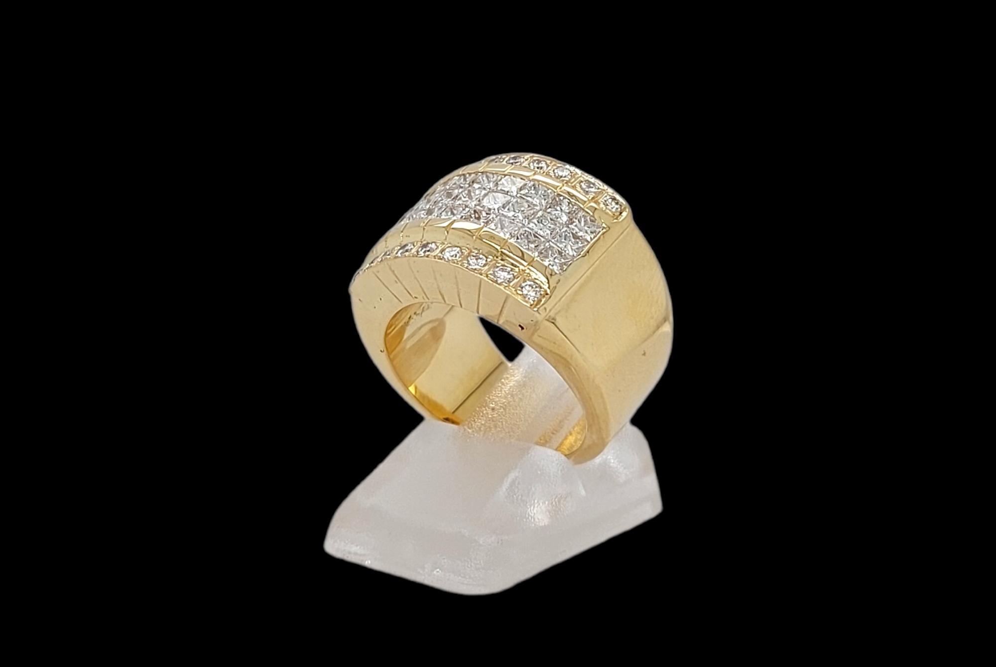 18kt Princess Diamonds Invisible Bracelet & Matching Ring, Estate Sultan Oman For Sale 4