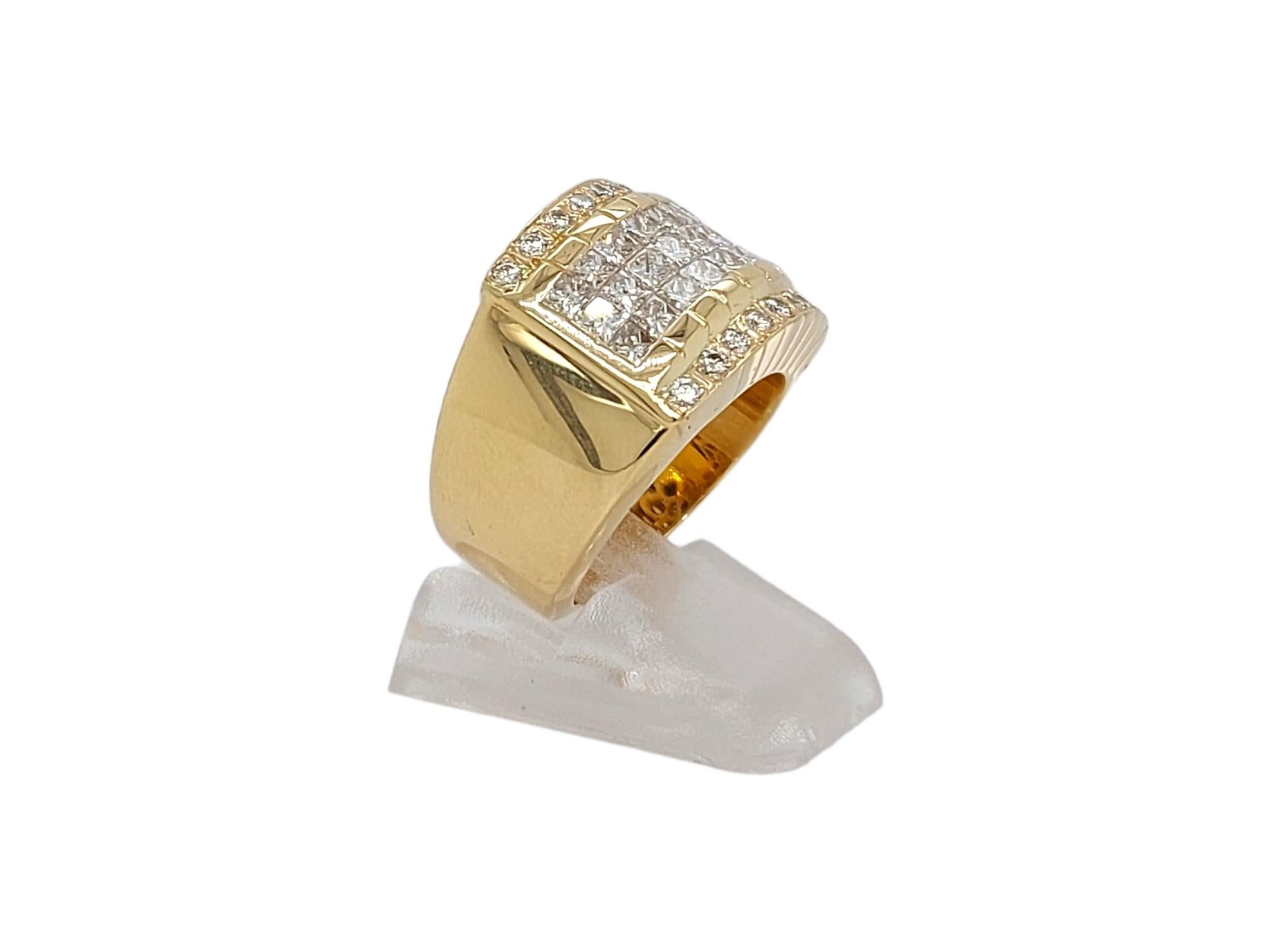 18kt Princess Diamonds Invisible Bracelet & Matching Ring, Estate Sultan Oman For Sale 7