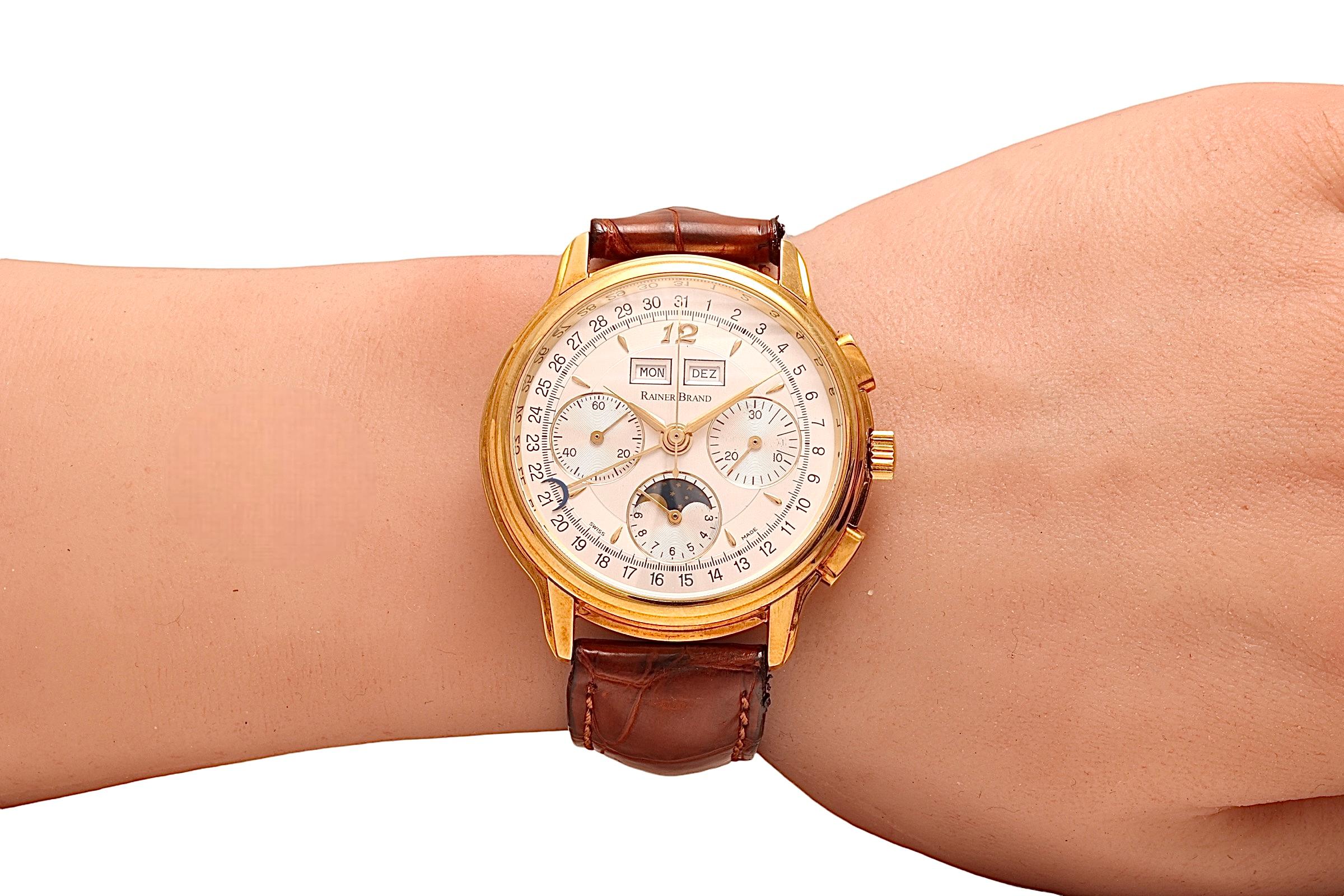 Montre-bracelet de collection 18 carats Rainer Brand Triple Date Moonphase chronographe  en vente 8