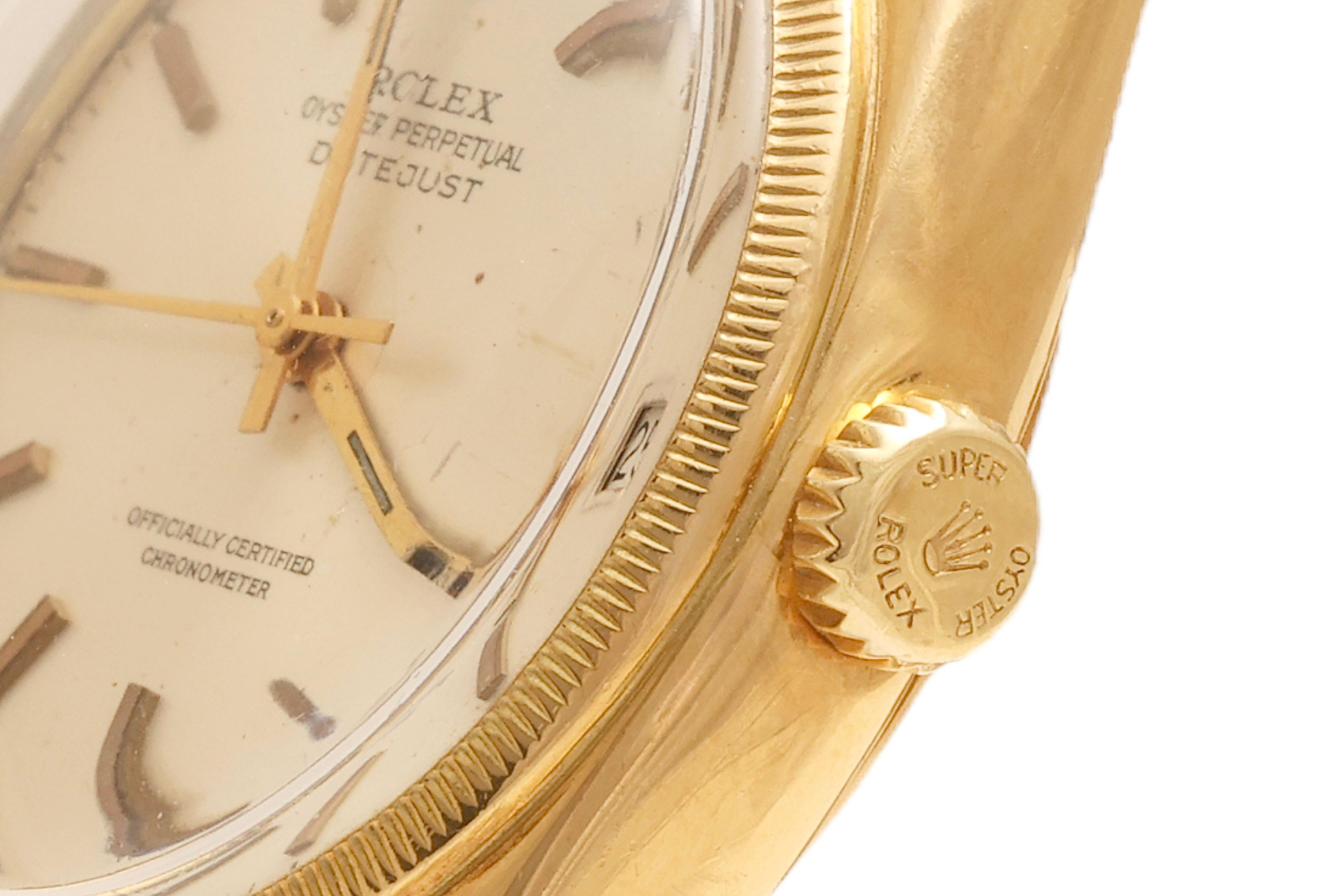 18 Kt full Gold Rolex Ref. 6031 Big Bubble Back Ovettone, First Datejust Automatic Wrist Watch

Movement : Mechanical with Automatic Winding

Case & Strap : 18 Kt Yellow Gold 

Rolex Ref. 6030 / 6031 Big Bubble Back Ovettone

Extremely rare model in
